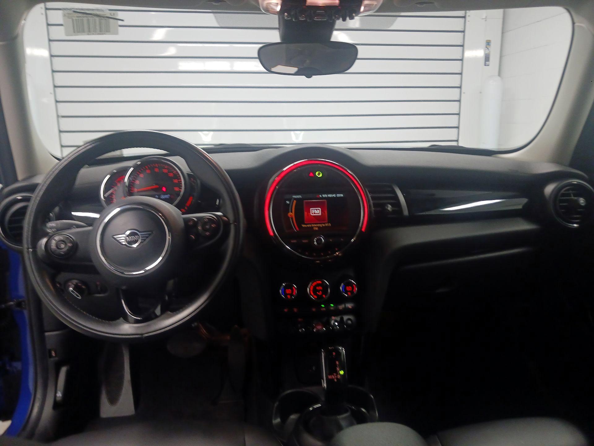 Thumbnail: 2021 MINI Cooper Hardtop - 9