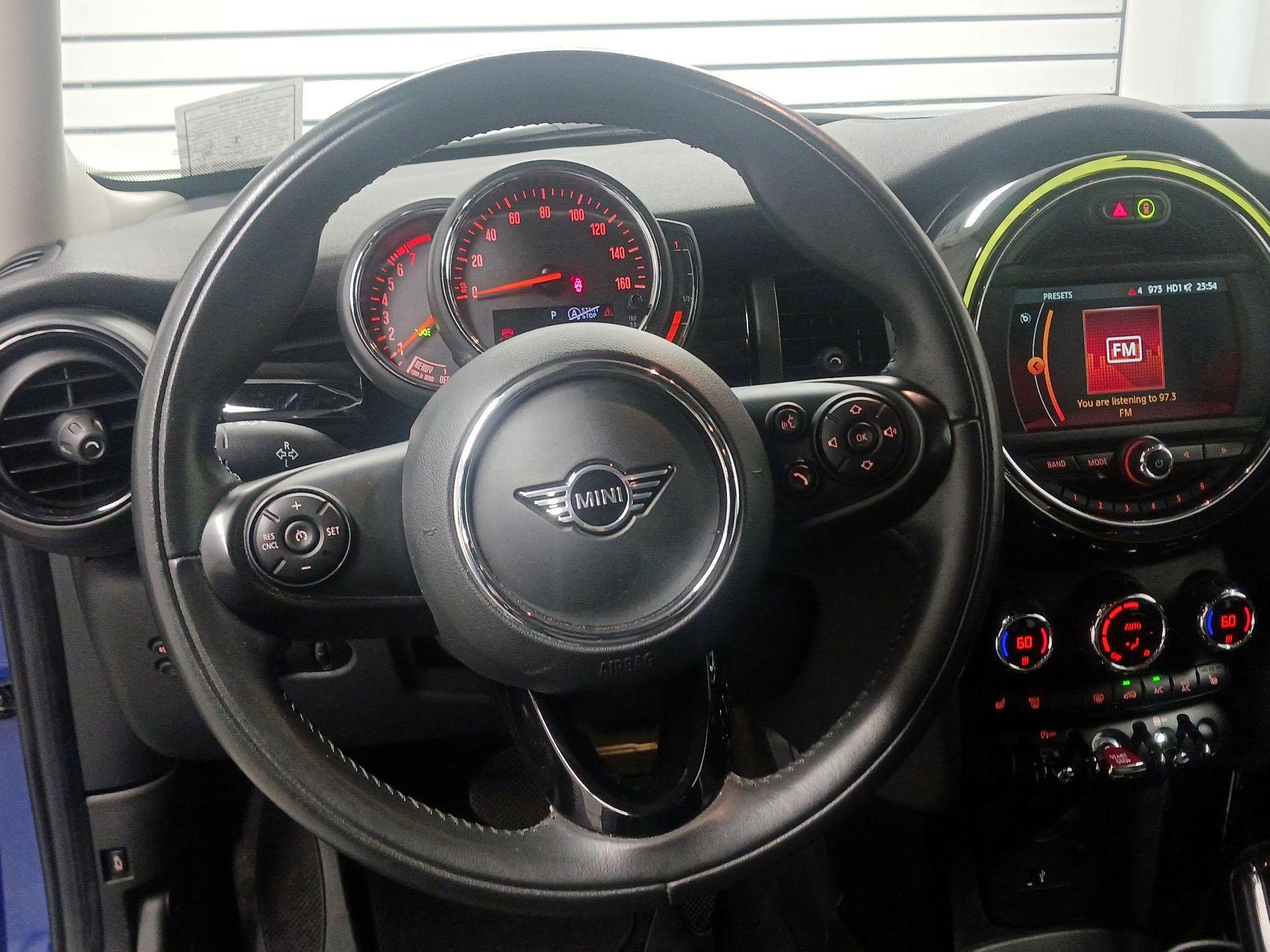 Thumbnail: 2021 MINI Cooper Hardtop - 10