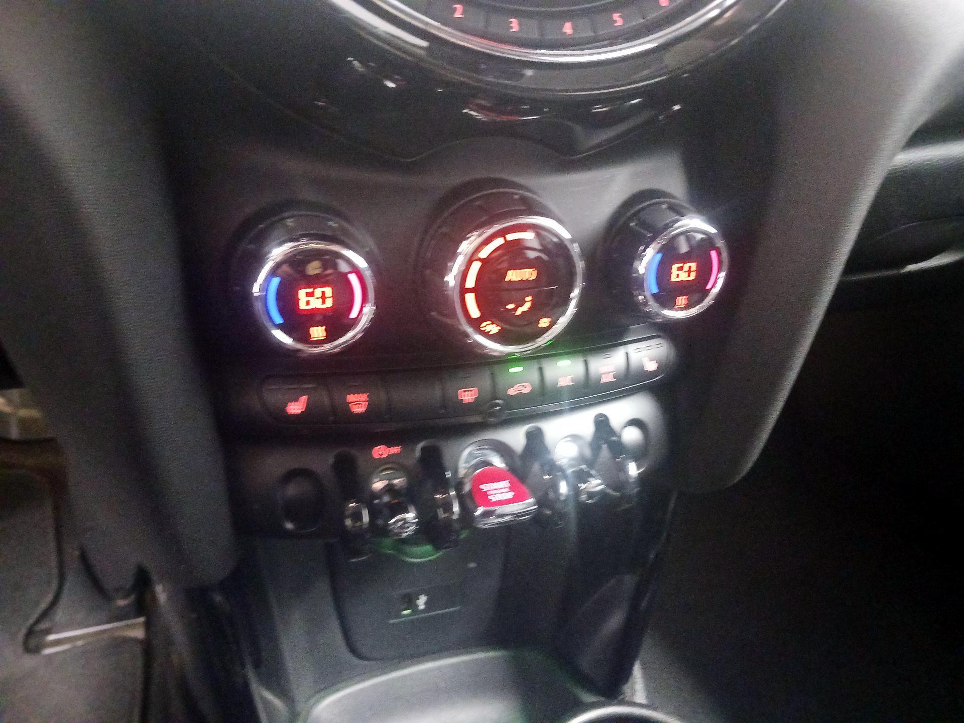 Thumbnail: 2021 MINI Cooper Hardtop - 14