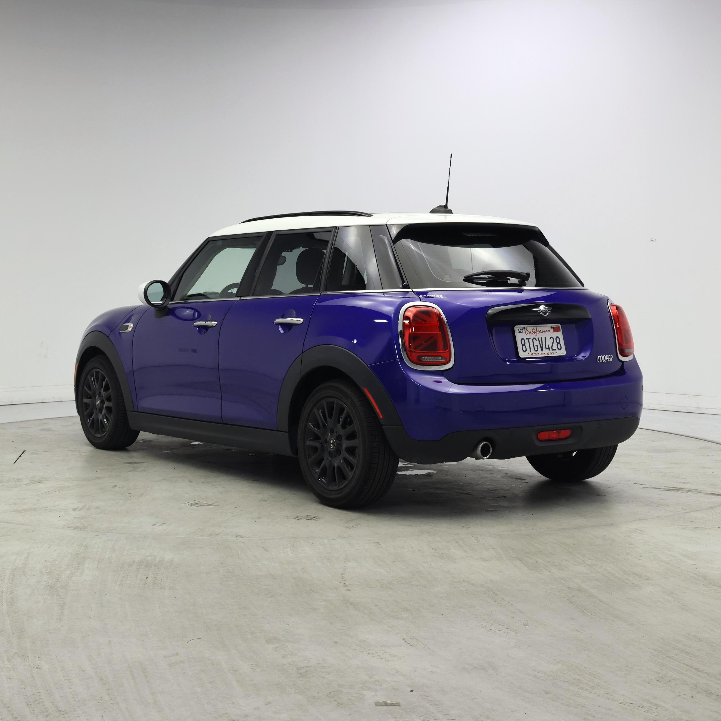 Thumbnail: 2021 MINI Cooper Hardtop - 2