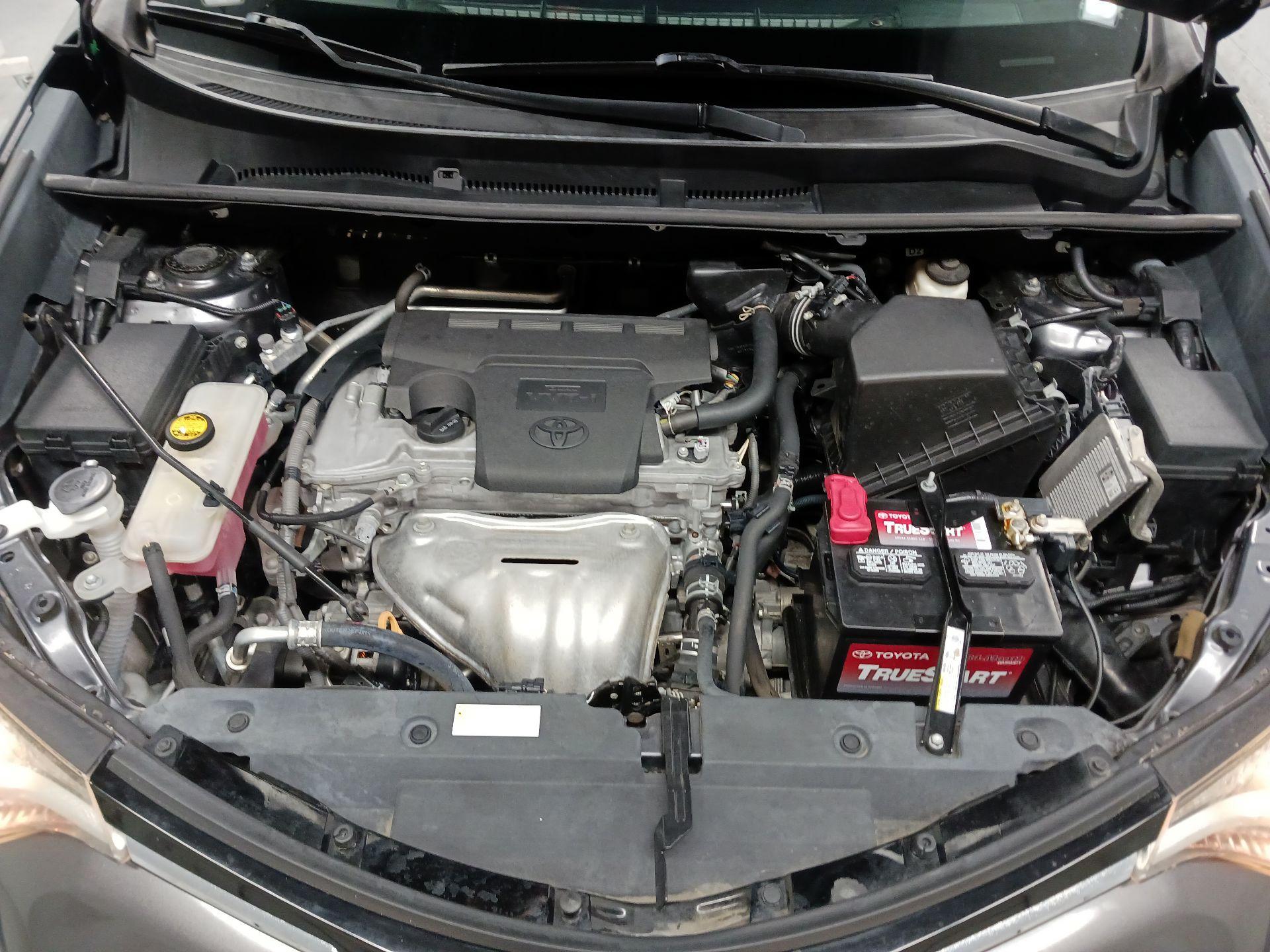 Thumbnail: 2018 Toyota RAV4 - 17