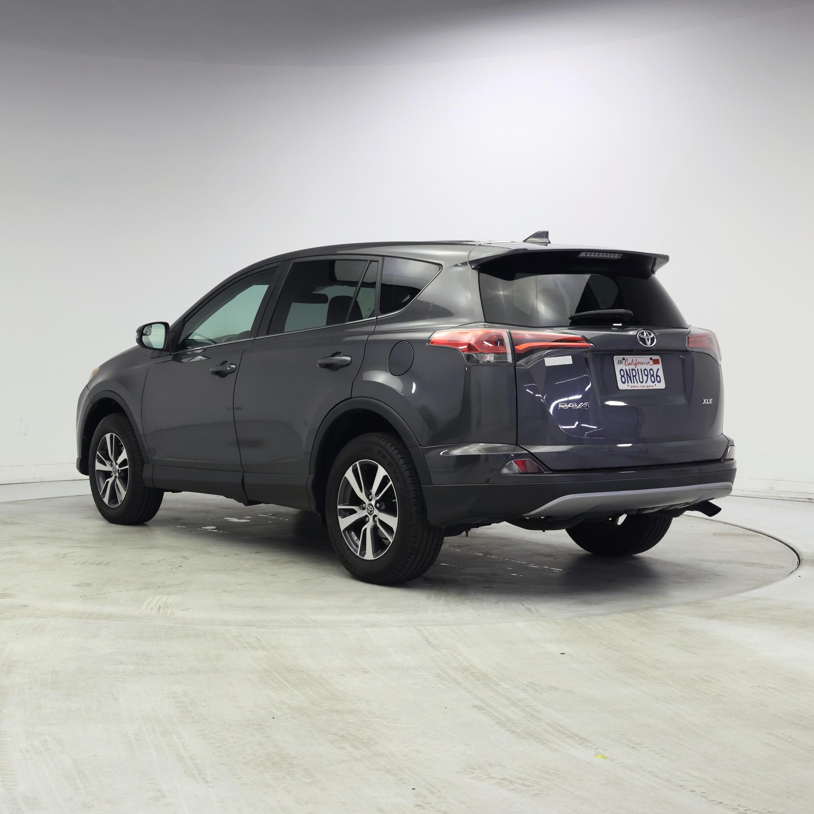 Thumbnail: 2018 Toyota RAV4 - 2