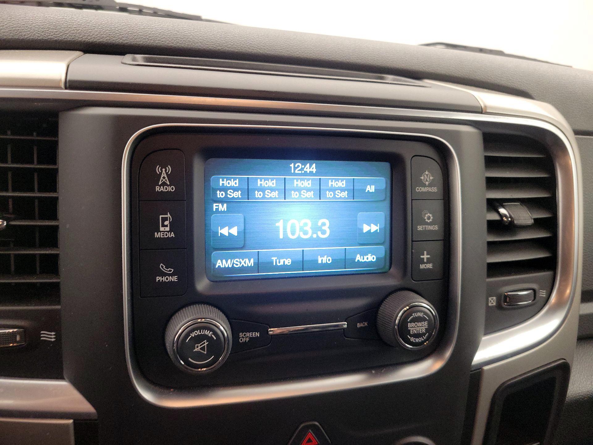 Thumbnail: 2019 RAM 1500 Classic - 15
