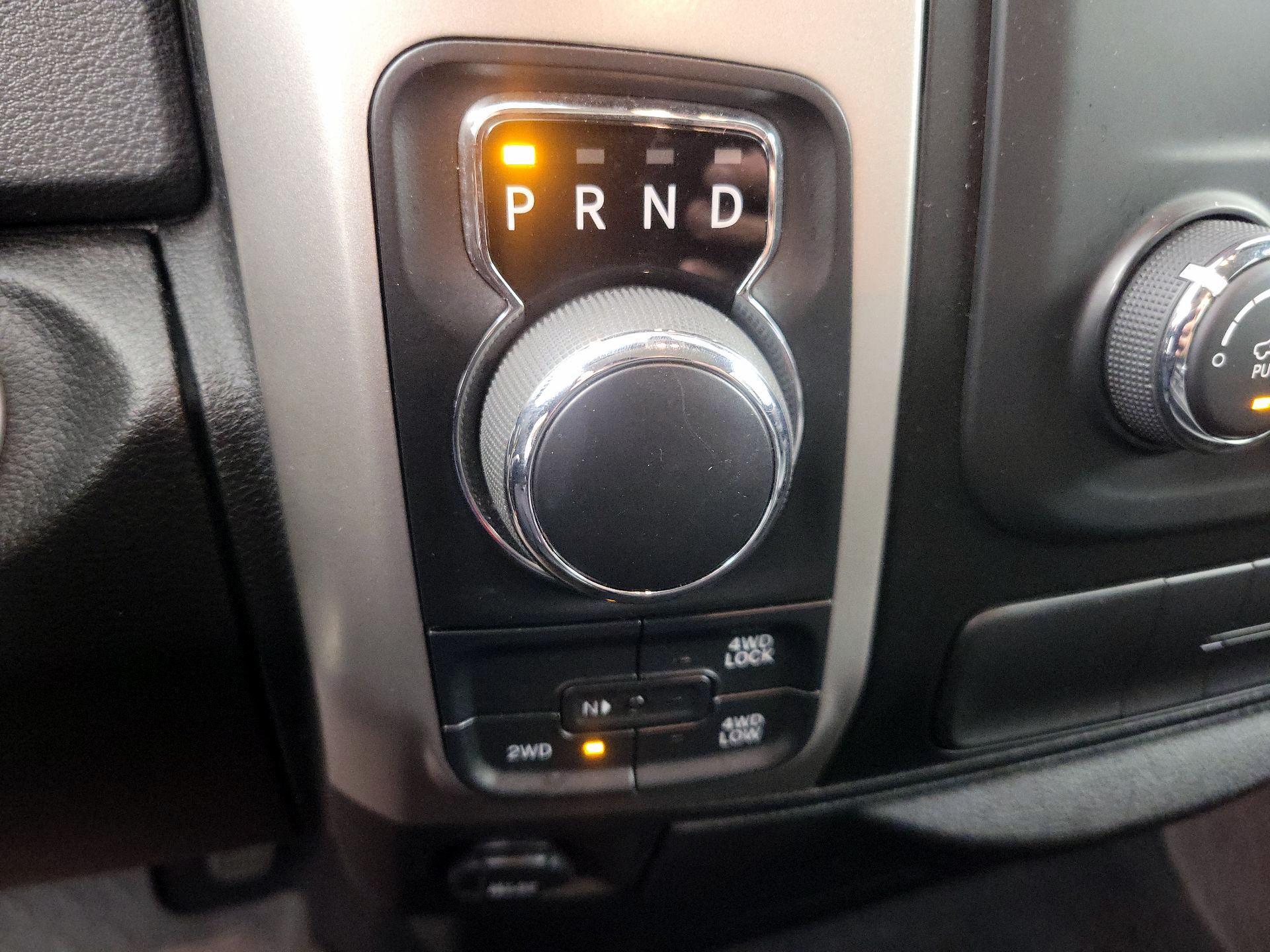 Thumbnail: 2019 RAM 1500 Classic - 17