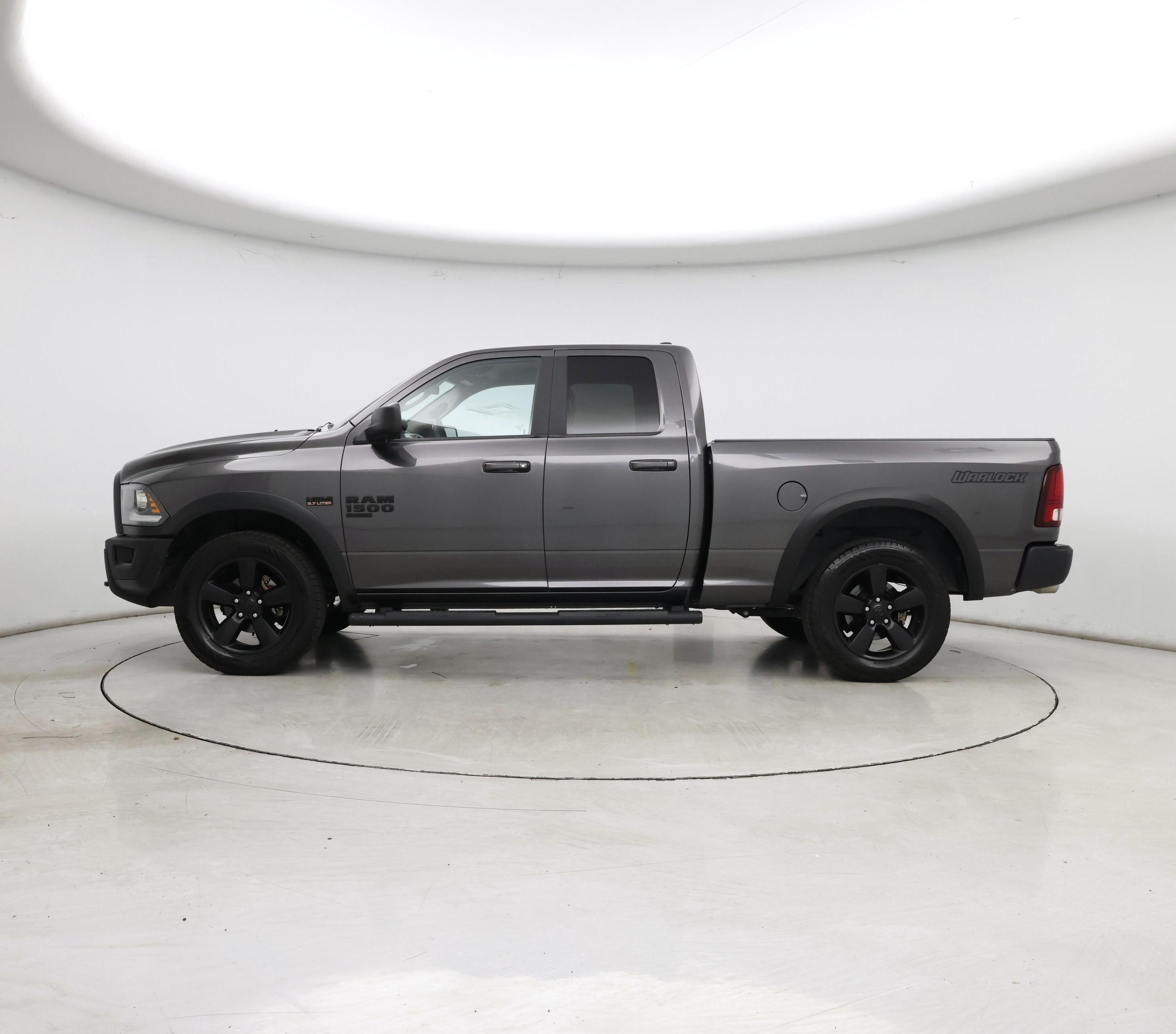 Thumbnail: 2019 RAM 1500 Classic - 3