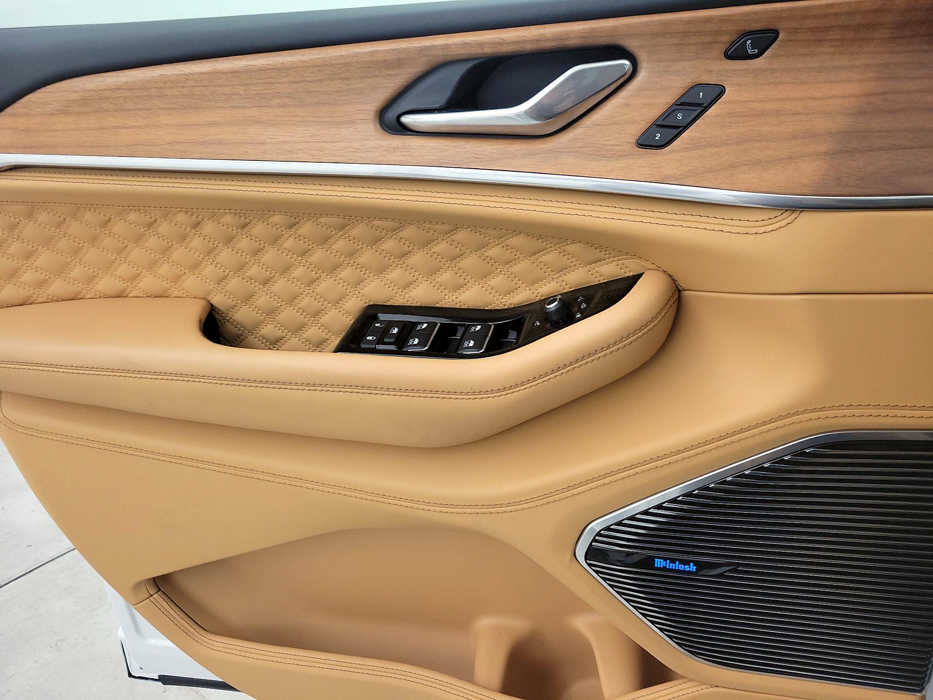 Thumbnail: 2025 Jeep Grand Cherokee - 12