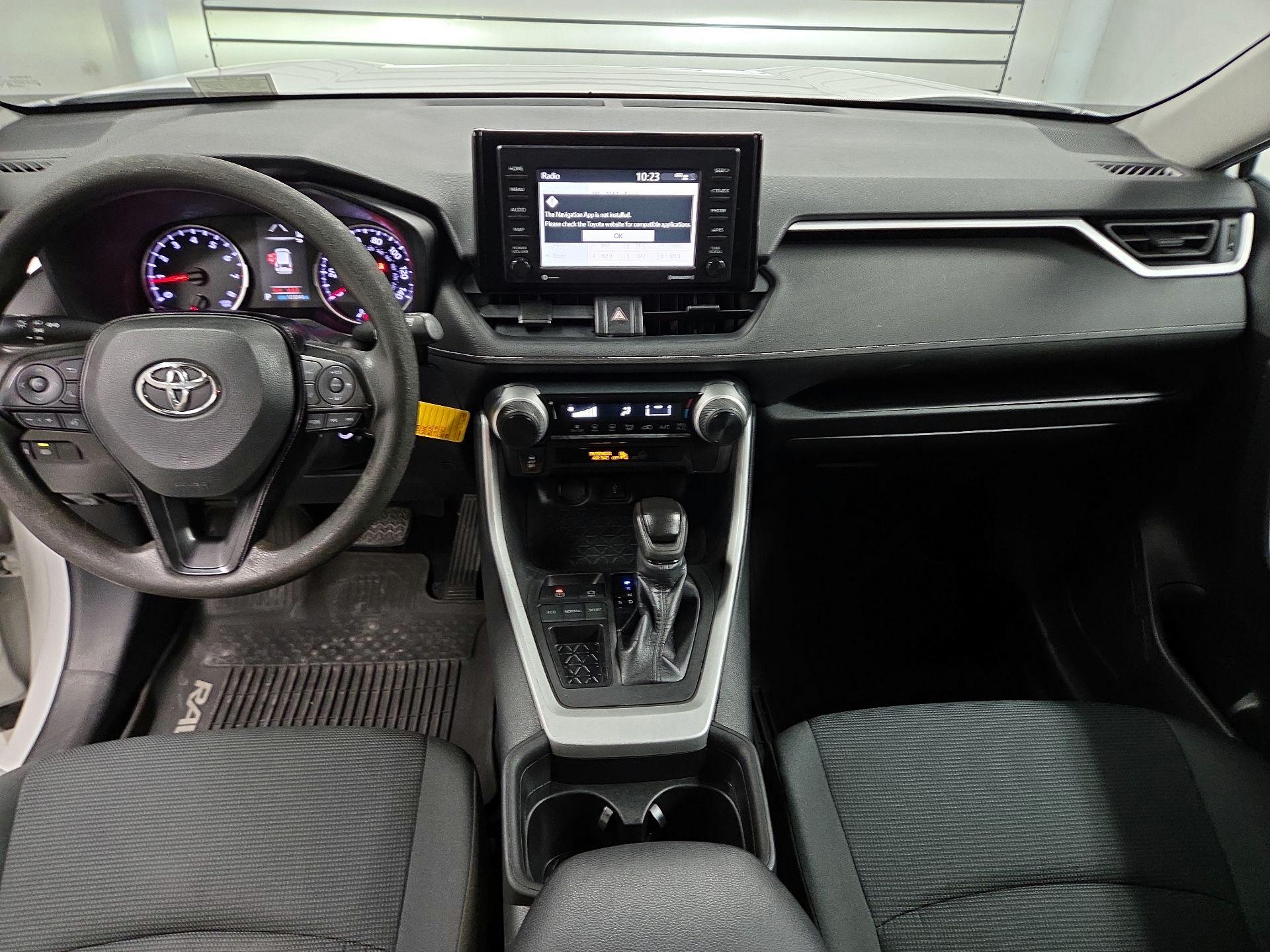 Thumbnail: 2021 Toyota RAV4 - 9