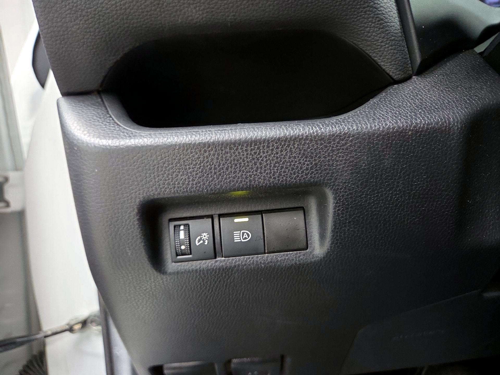 Thumbnail: 2021 Toyota RAV4 - 13