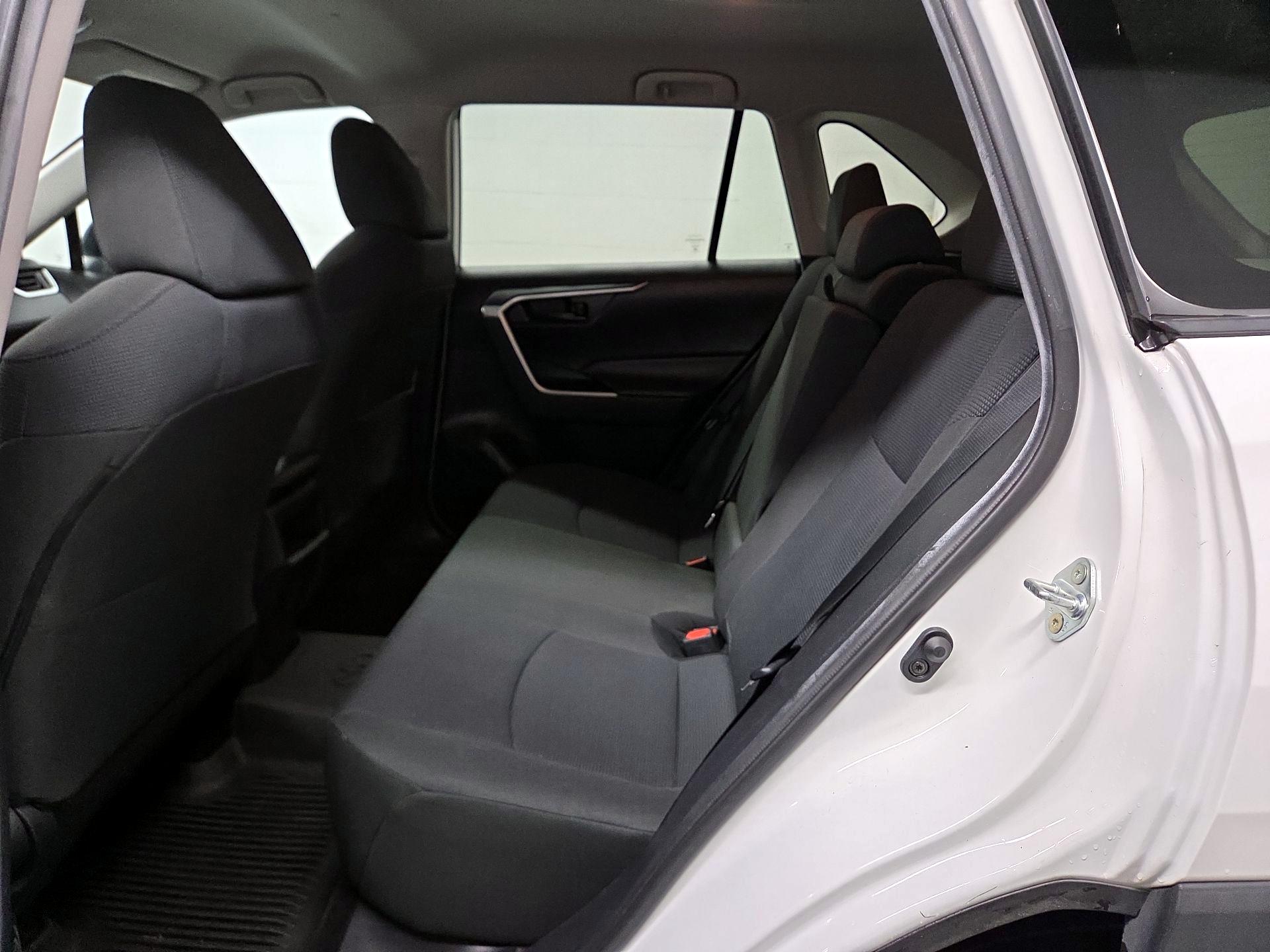 Thumbnail: 2021 Toyota RAV4 - 19