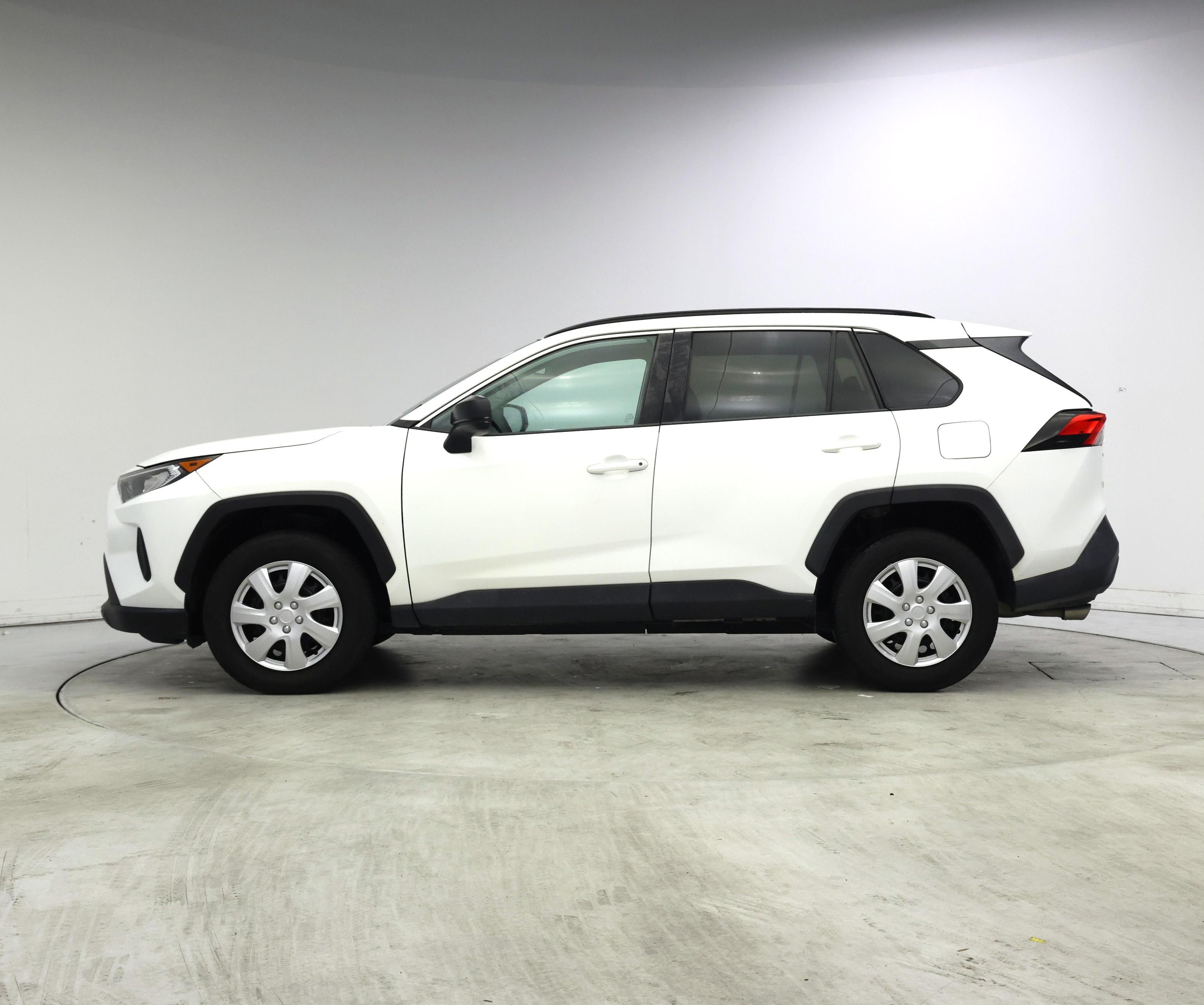 Thumbnail: 2021 Toyota RAV4 - 3