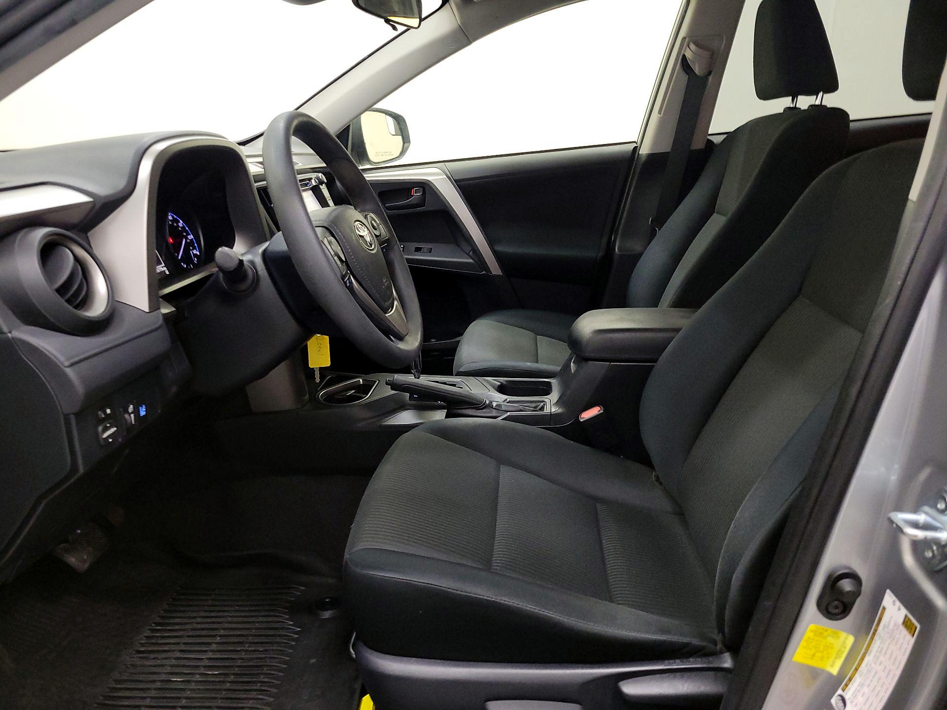 Thumbnail: 2018 Toyota RAV4 - 11