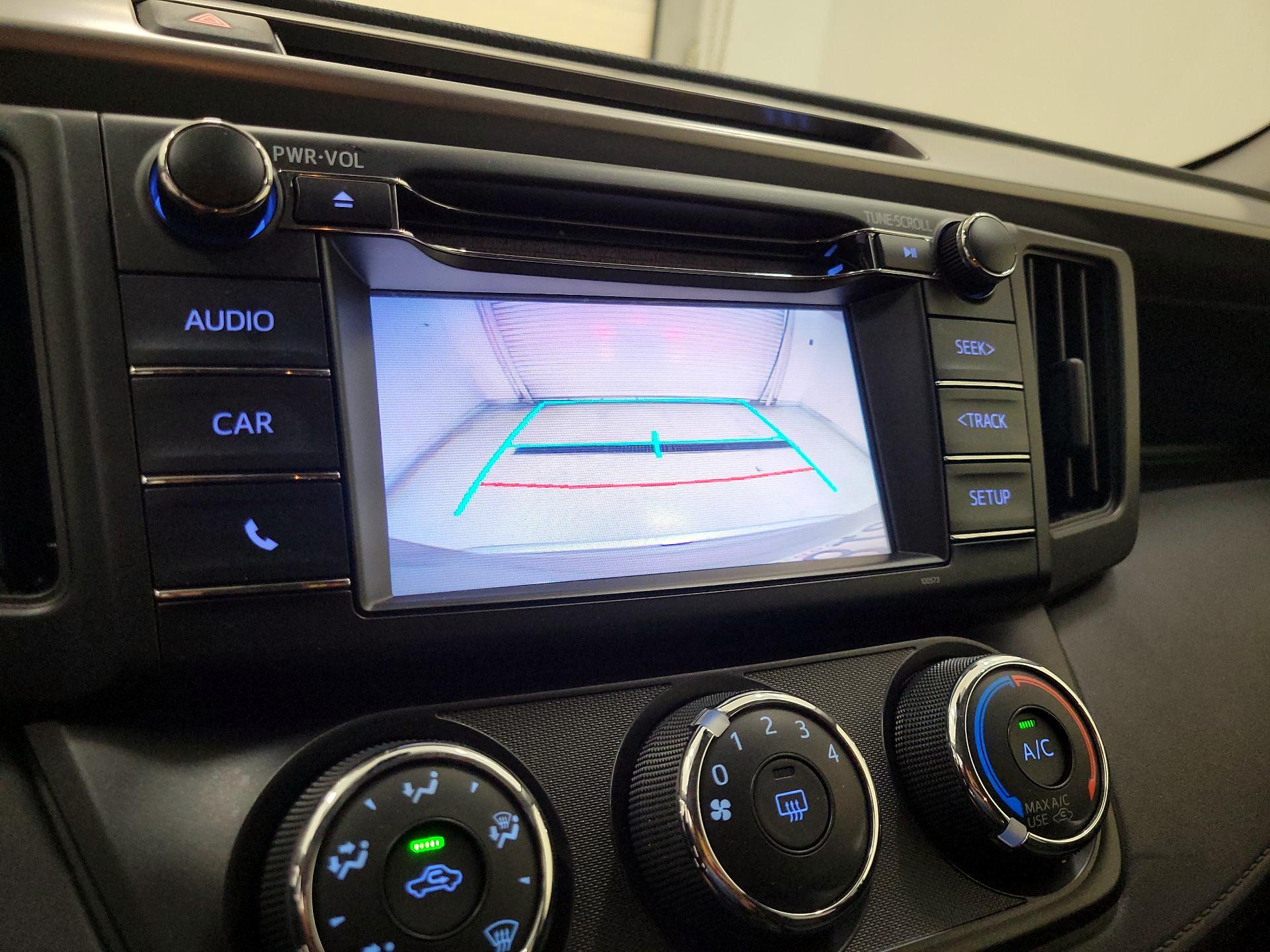 Thumbnail: 2018 Toyota RAV4 - 14