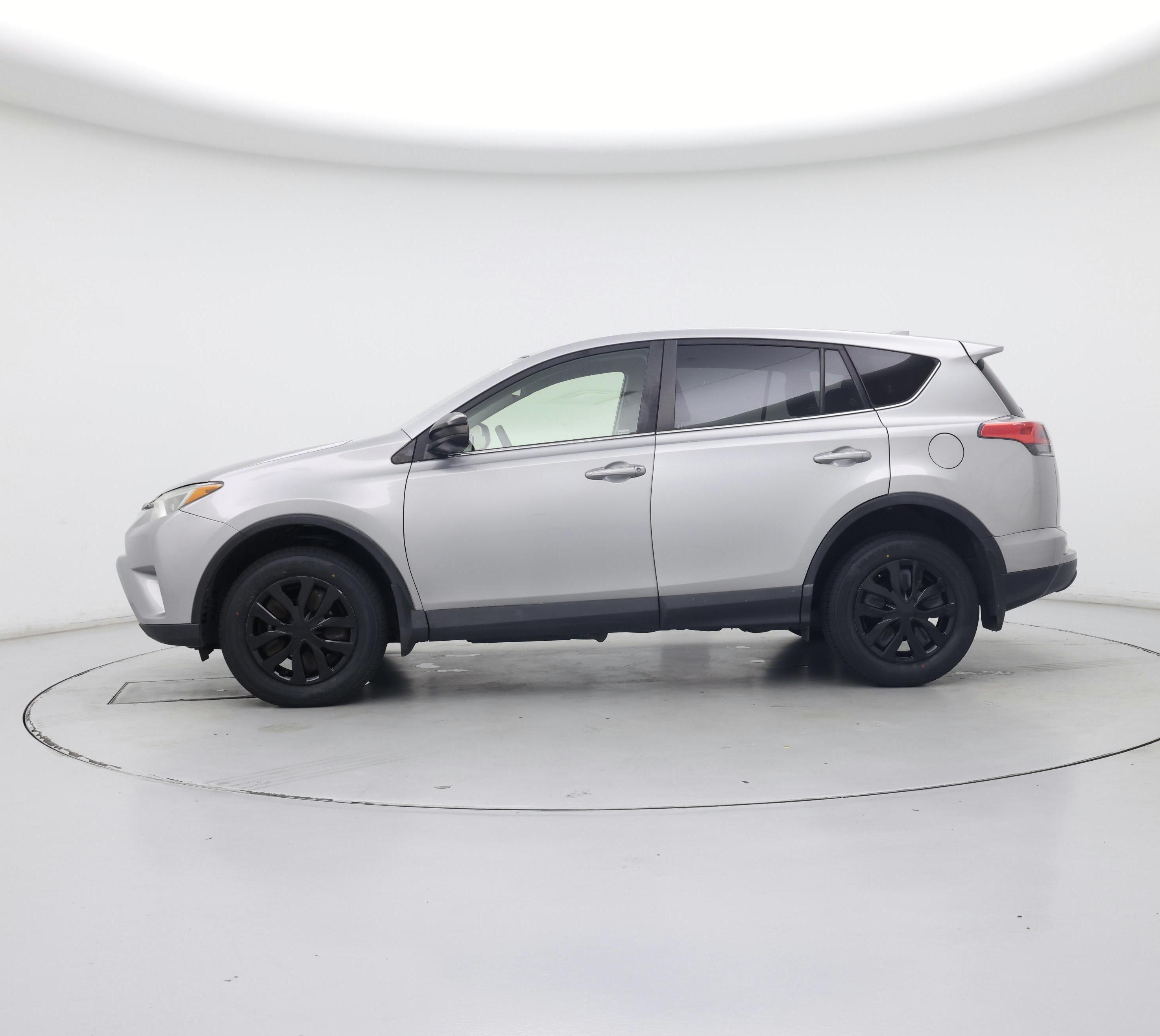 Thumbnail: 2018 Toyota RAV4 - 3