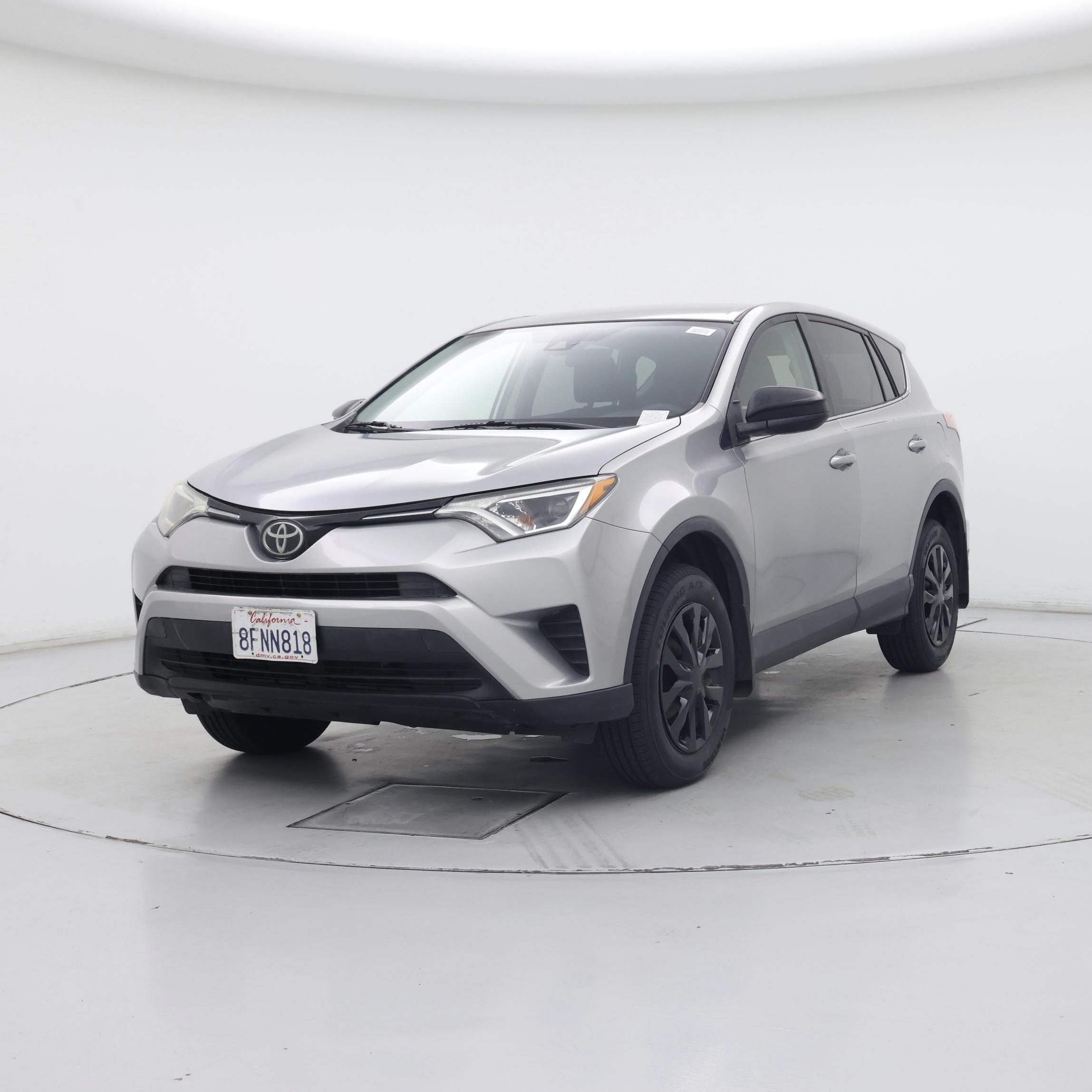 Thumbnail: 2018 Toyota RAV4 - 4