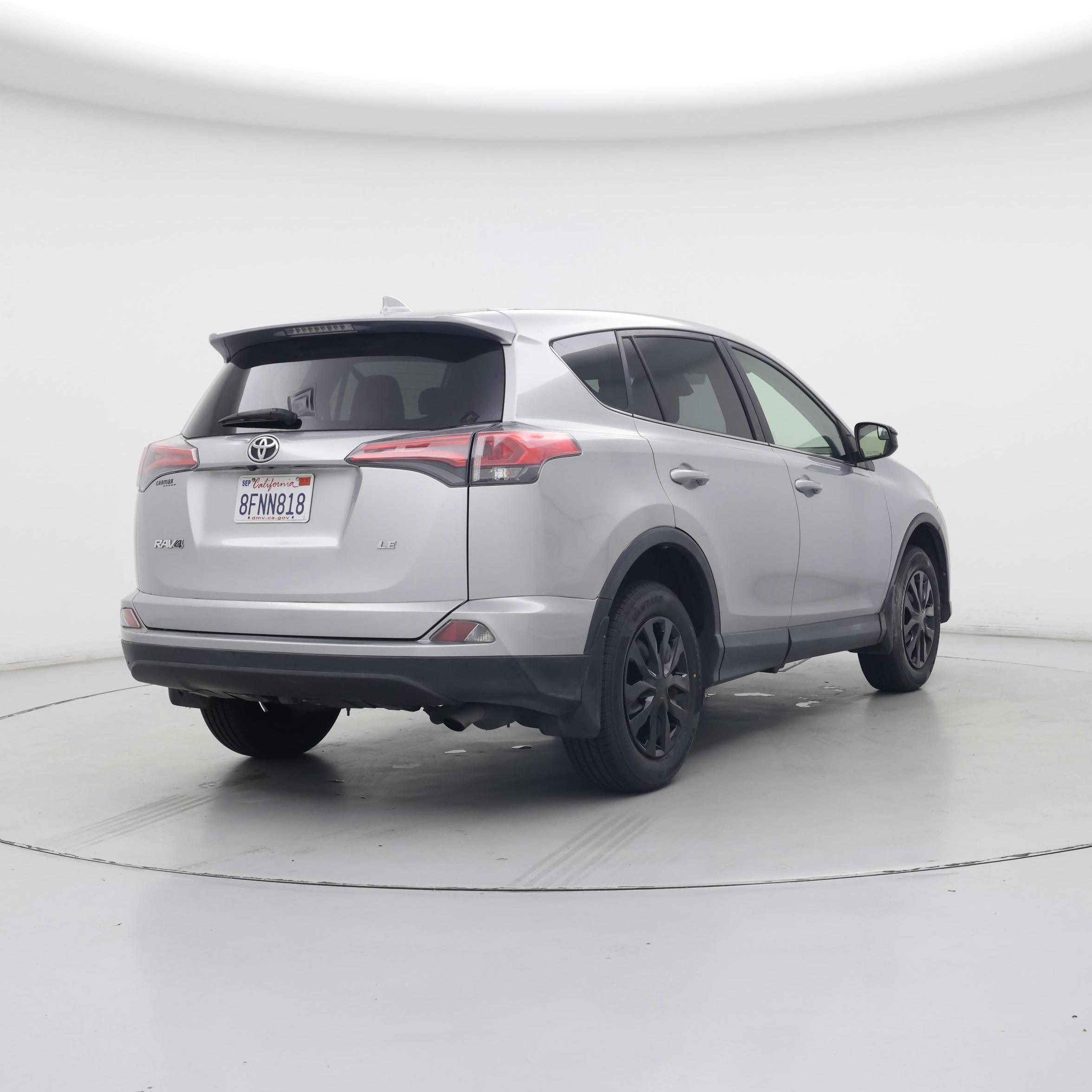 Thumbnail: 2018 Toyota RAV4 - 8