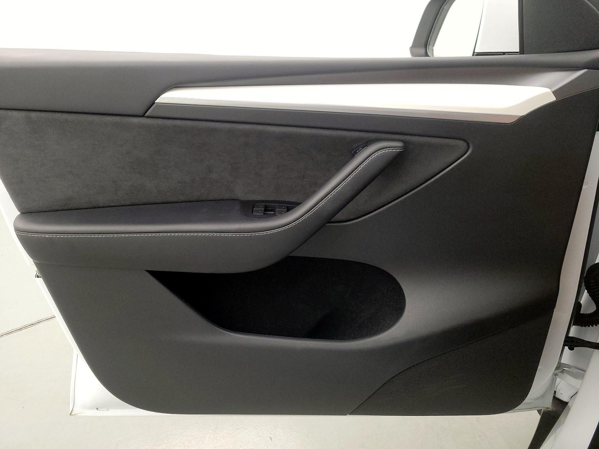 Thumbnail: 2023 Tesla Model Y - 12