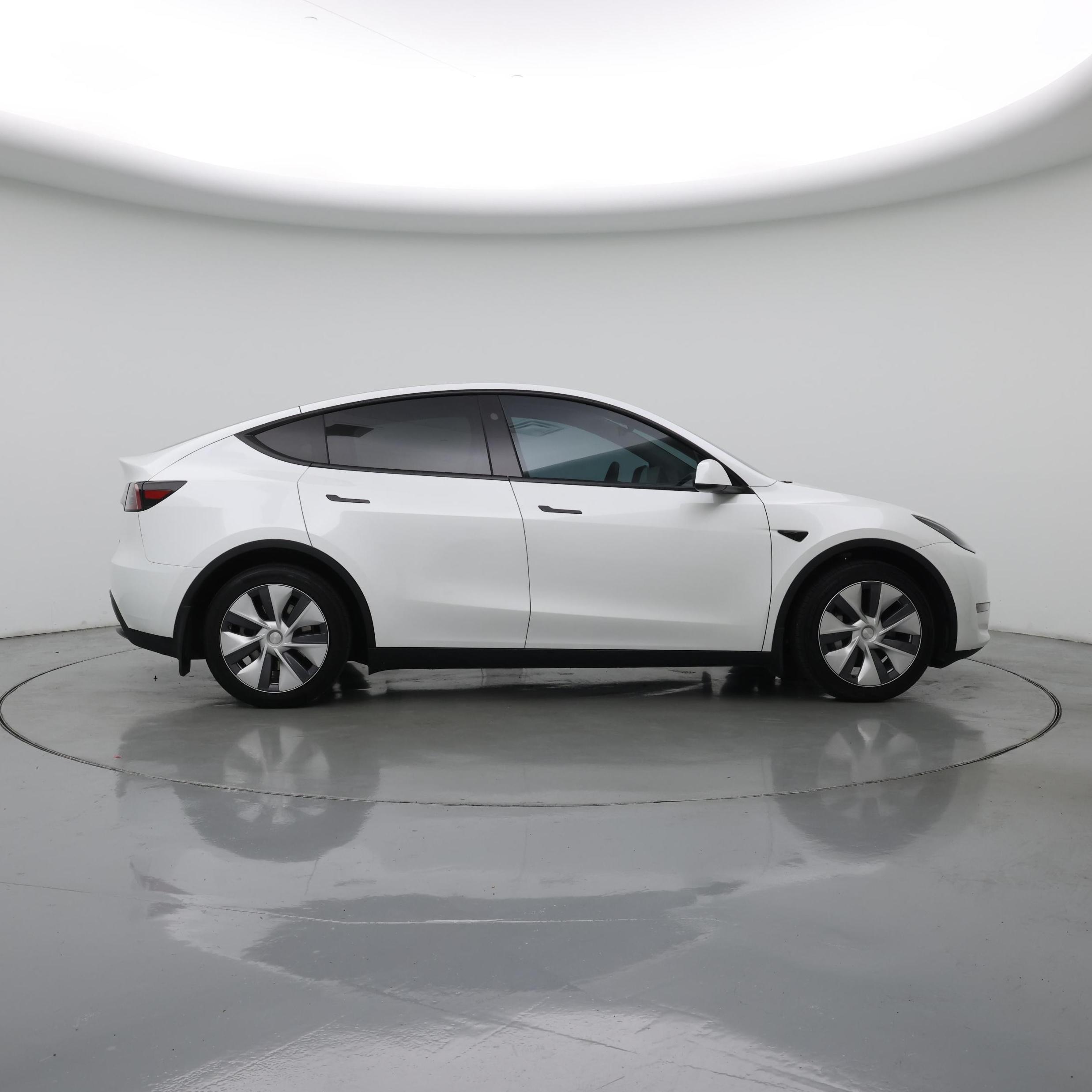 Thumbnail: 2023 Tesla Model Y - 7