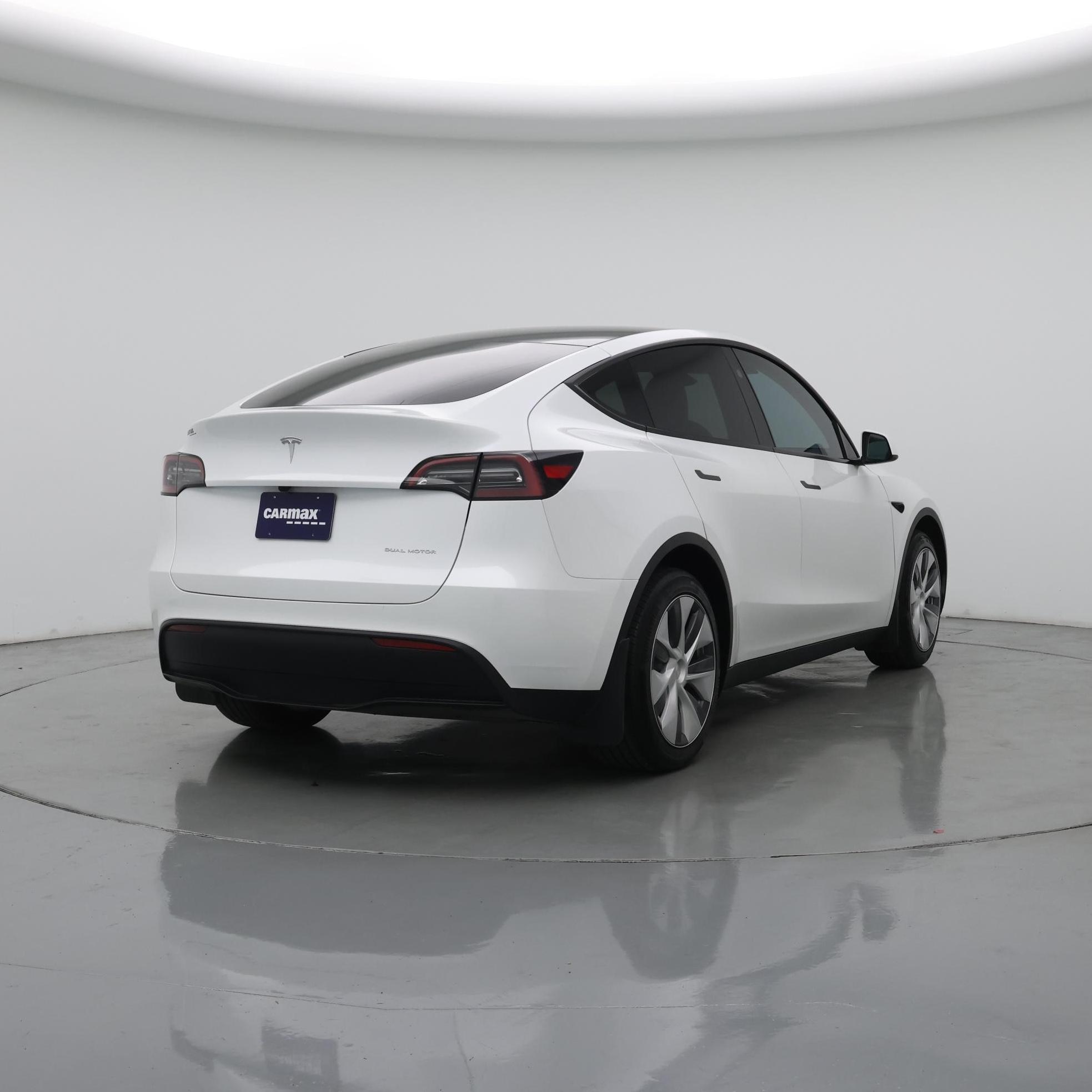 Thumbnail: 2023 Tesla Model Y - 8
