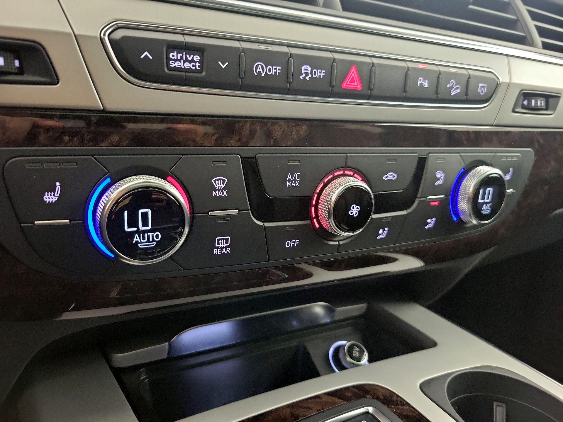 Thumbnail: 2019 Audi Q7 - 17