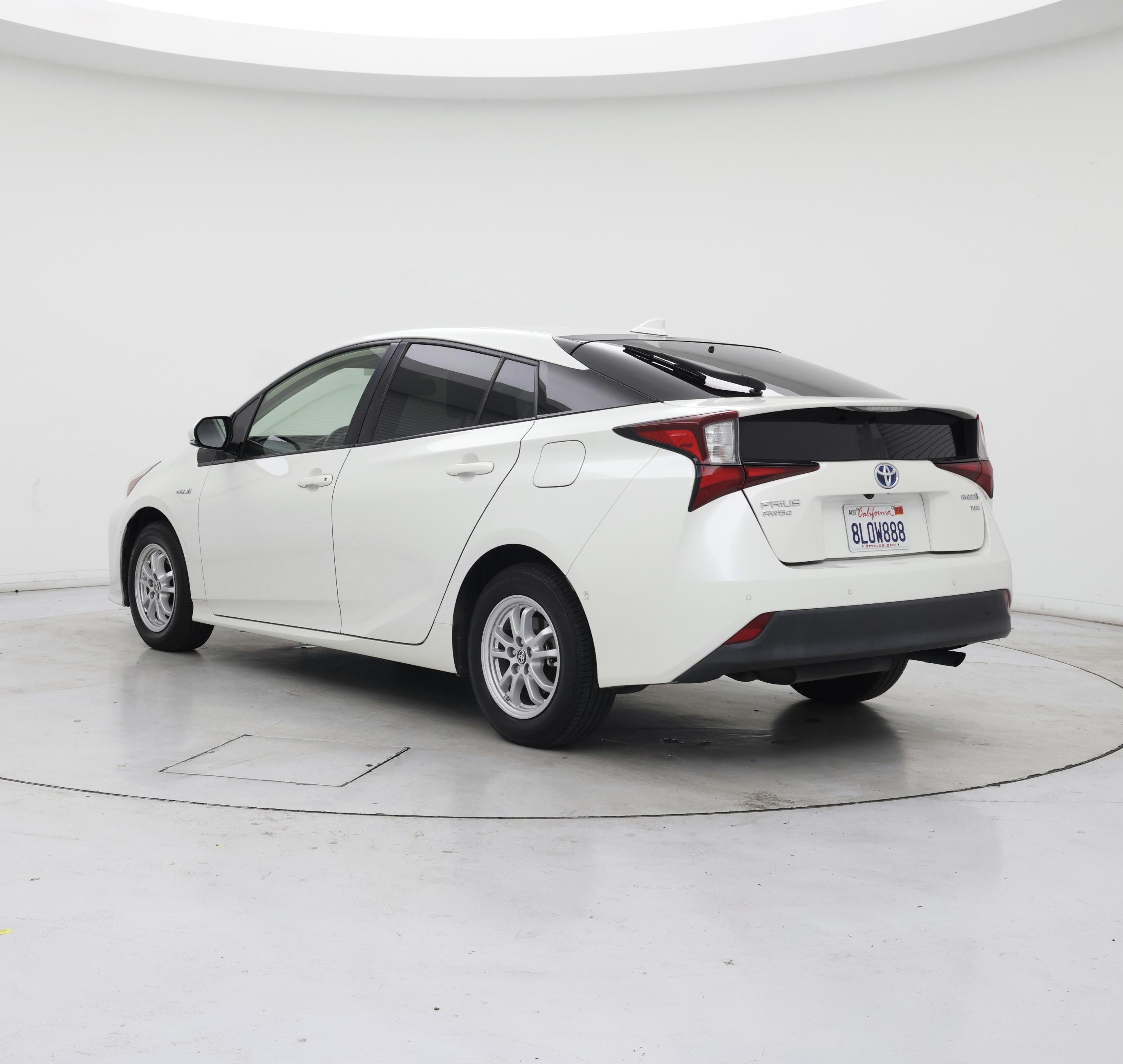 Thumbnail: 2019 Toyota Prius - 2