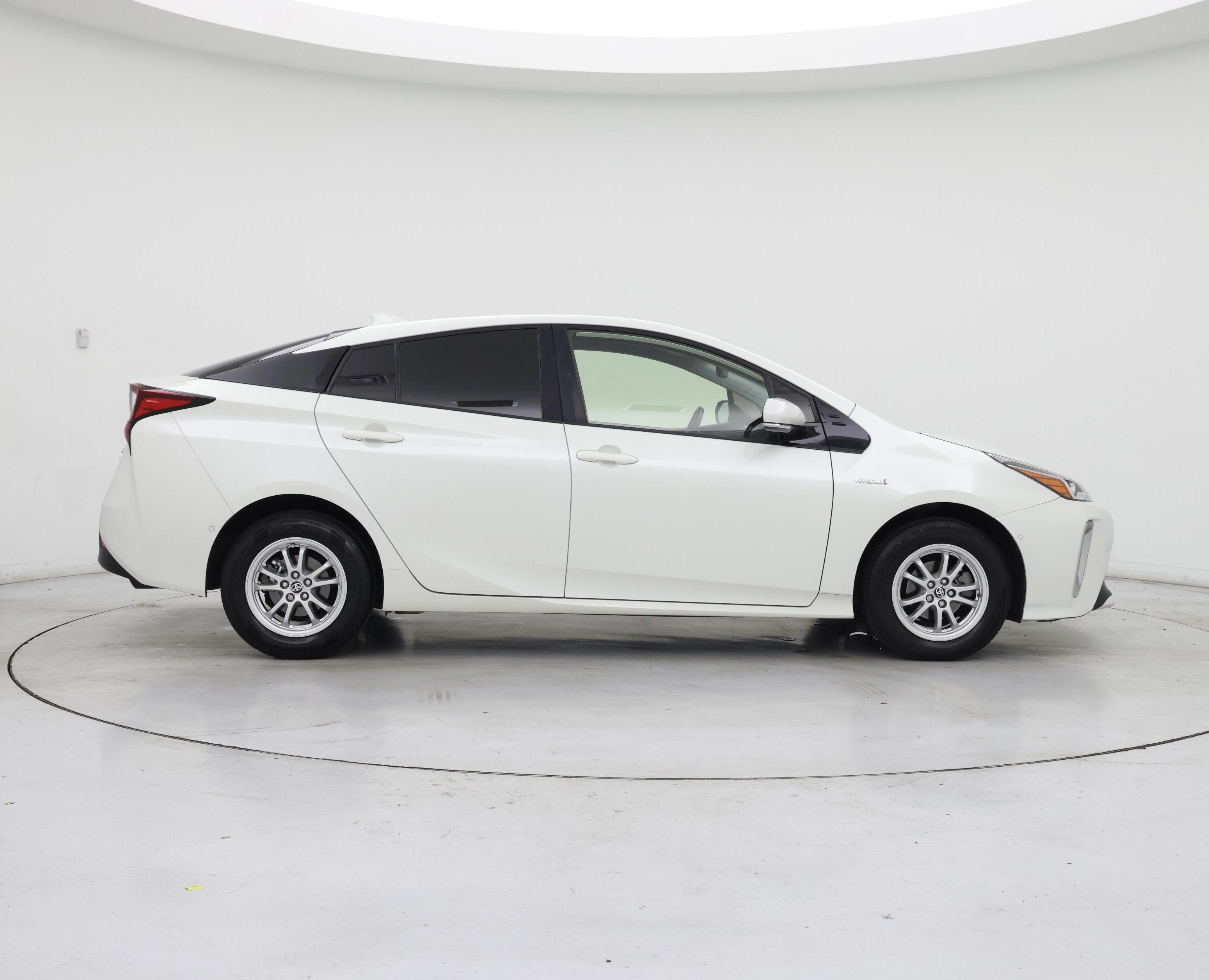Thumbnail: 2019 Toyota Prius - 7
