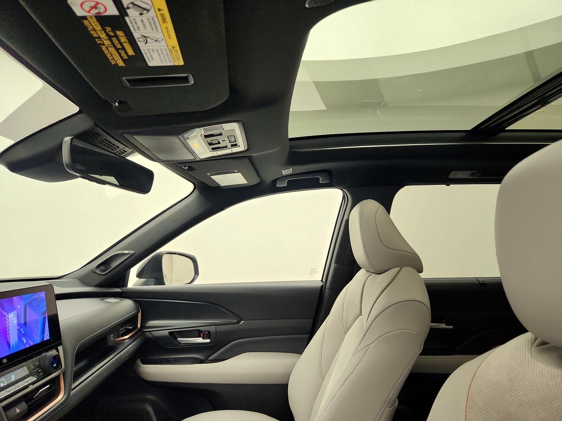 Thumbnail: 2024 Toyota Highlander - 19