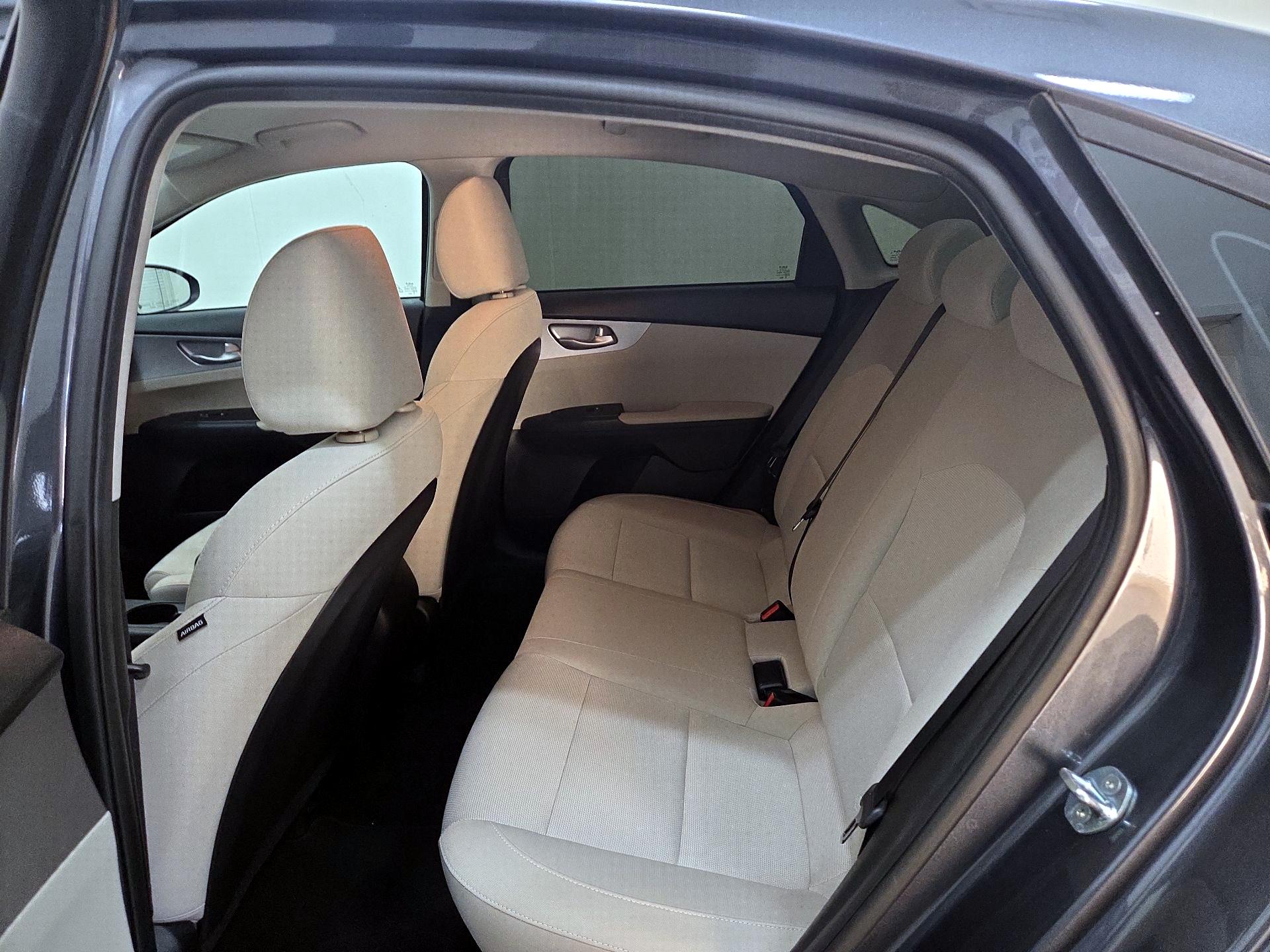 Thumbnail: 2022 Kia Forte - 19