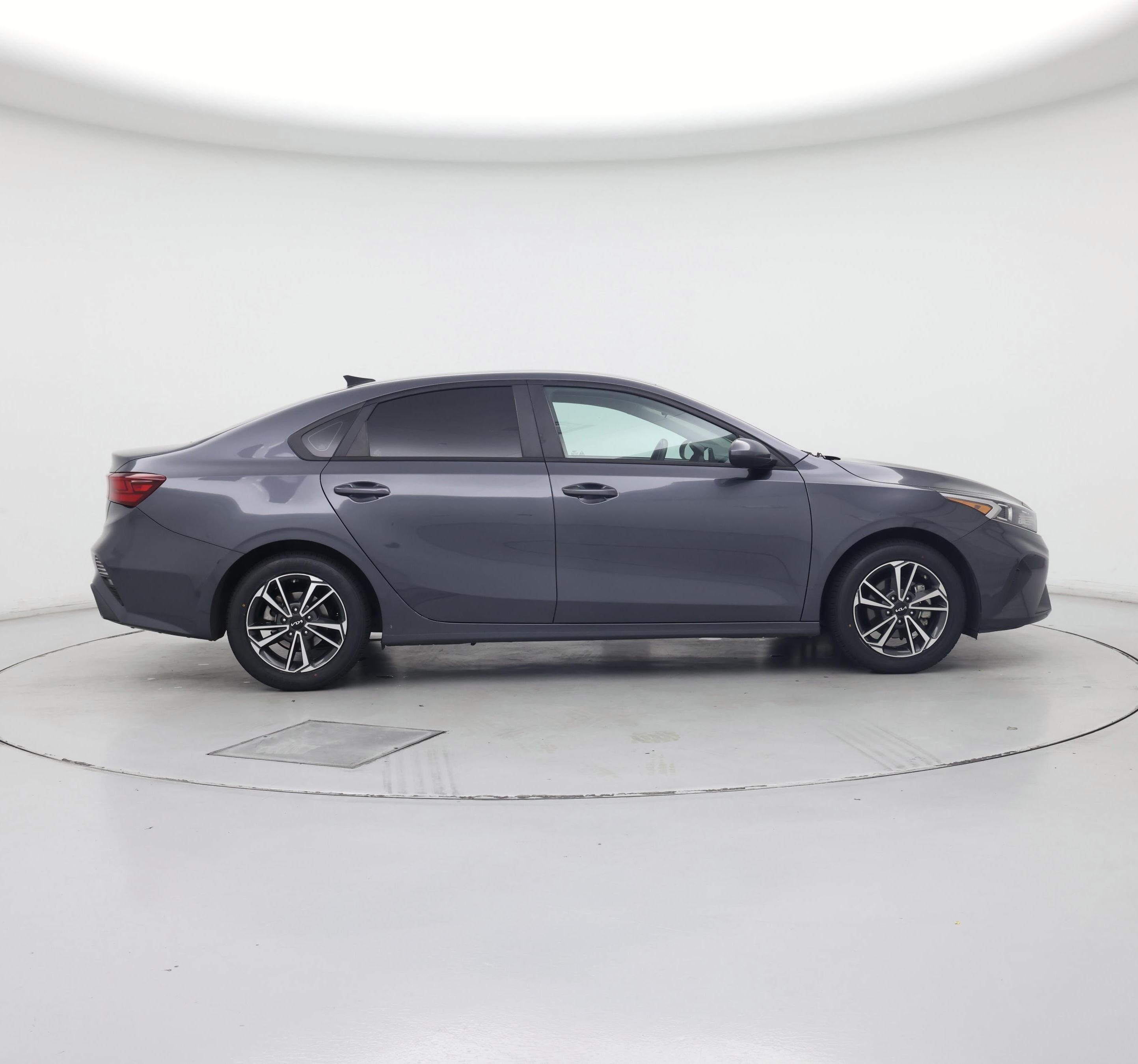 Thumbnail: 2022 Kia Forte - 7