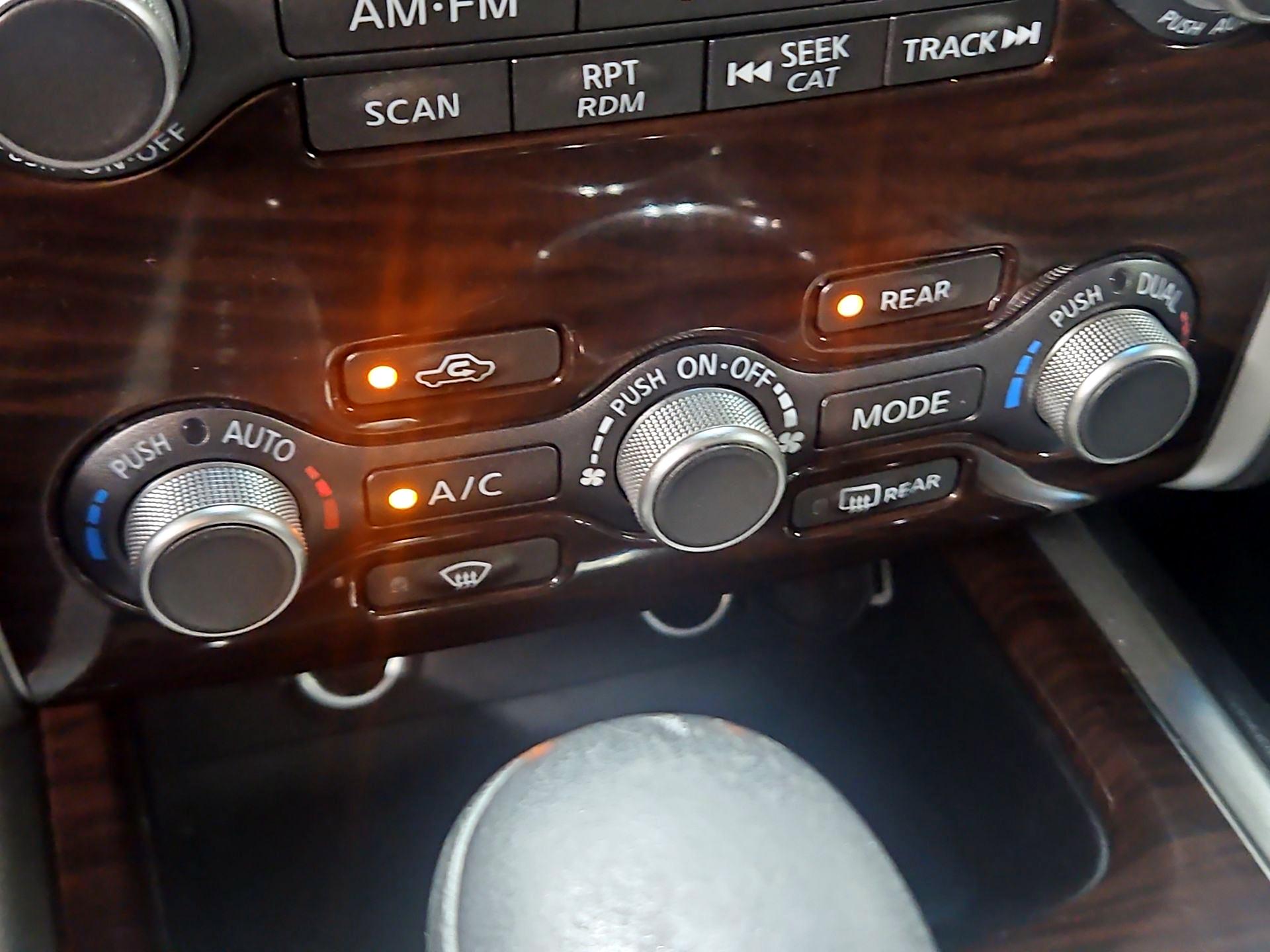 Thumbnail: 2016 Nissan Pathfinder - 17