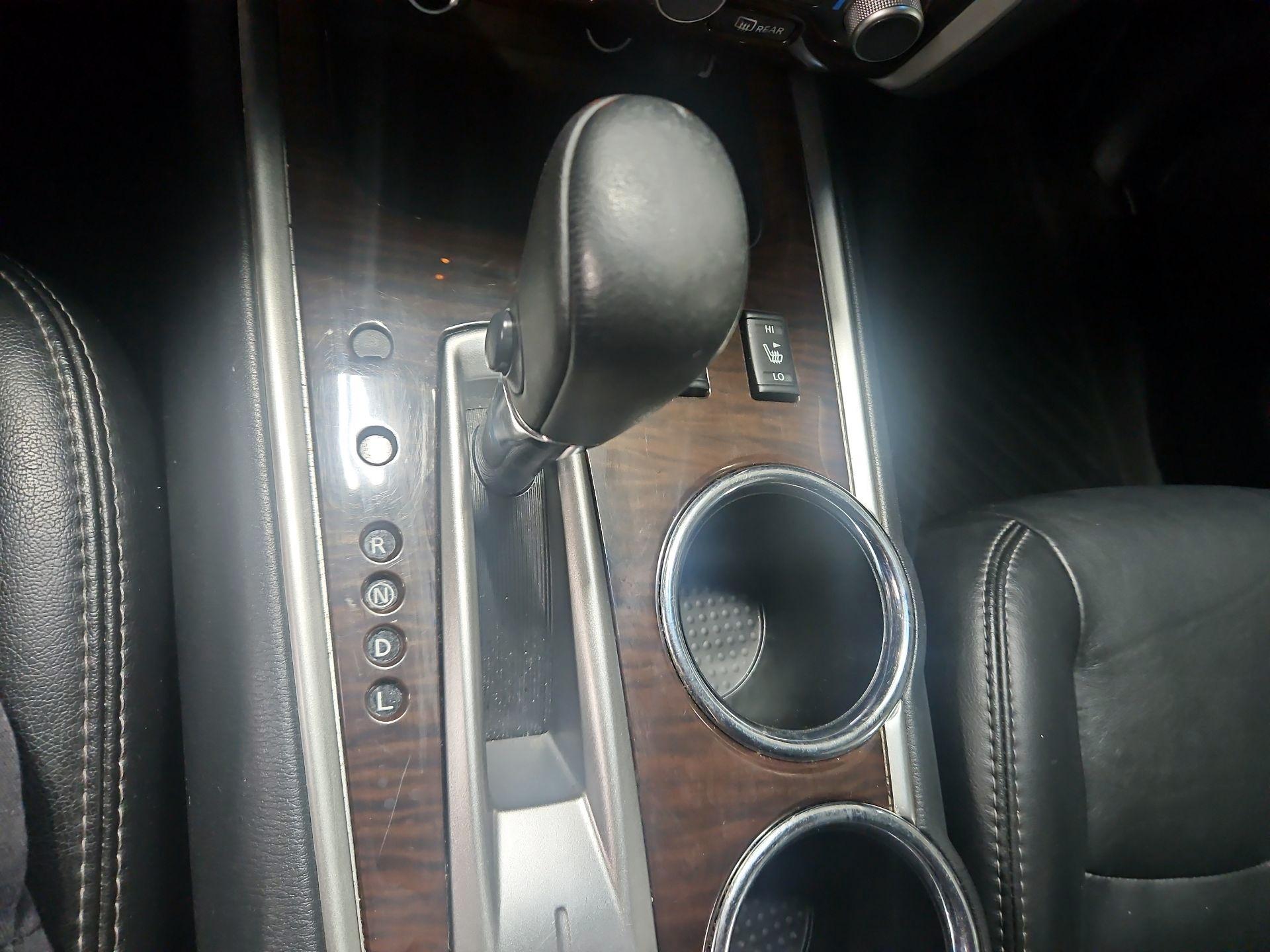 Thumbnail: 2016 Nissan Pathfinder - 18