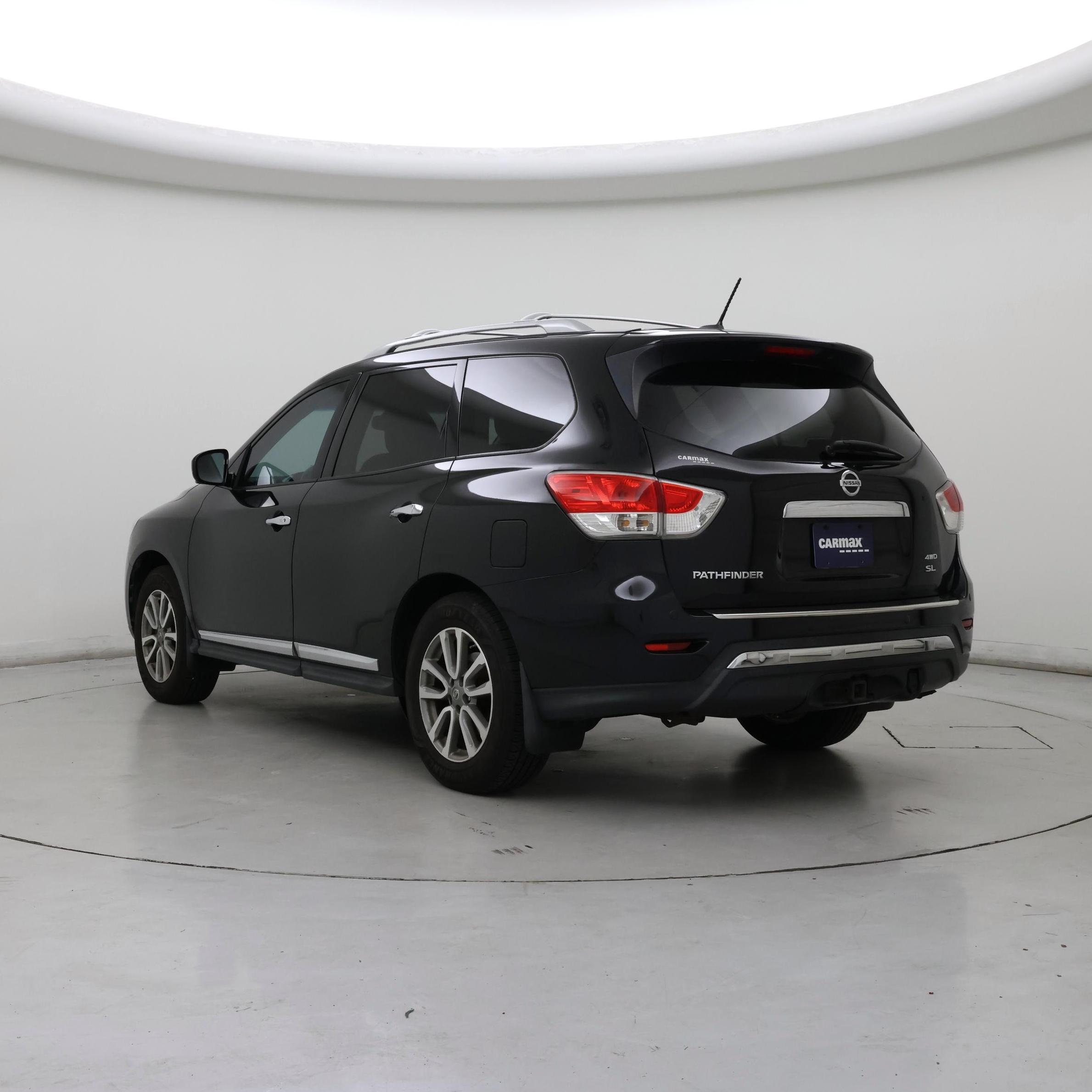 Thumbnail: 2016 Nissan Pathfinder - 2