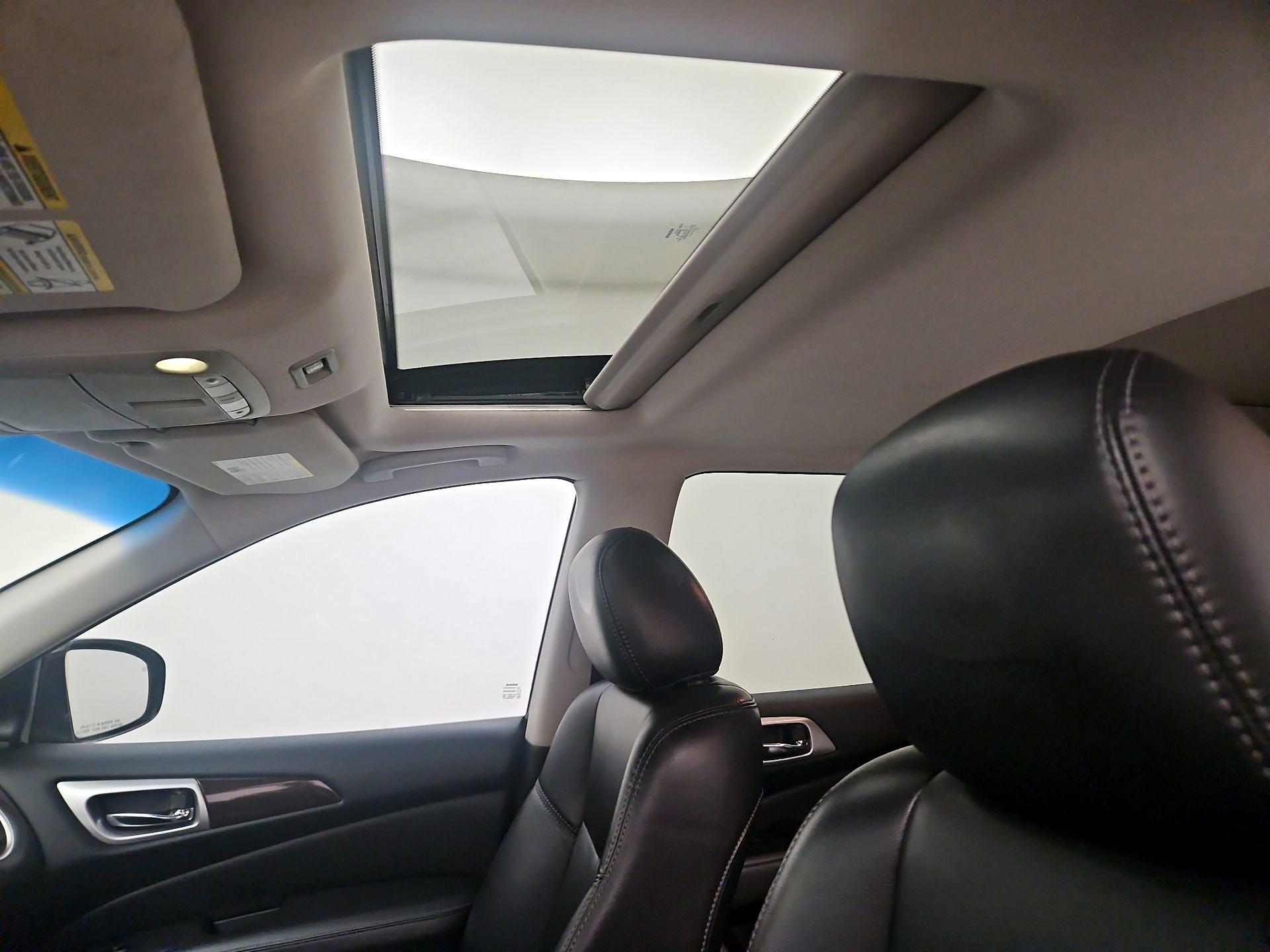 Thumbnail: 2016 Nissan Pathfinder - 20