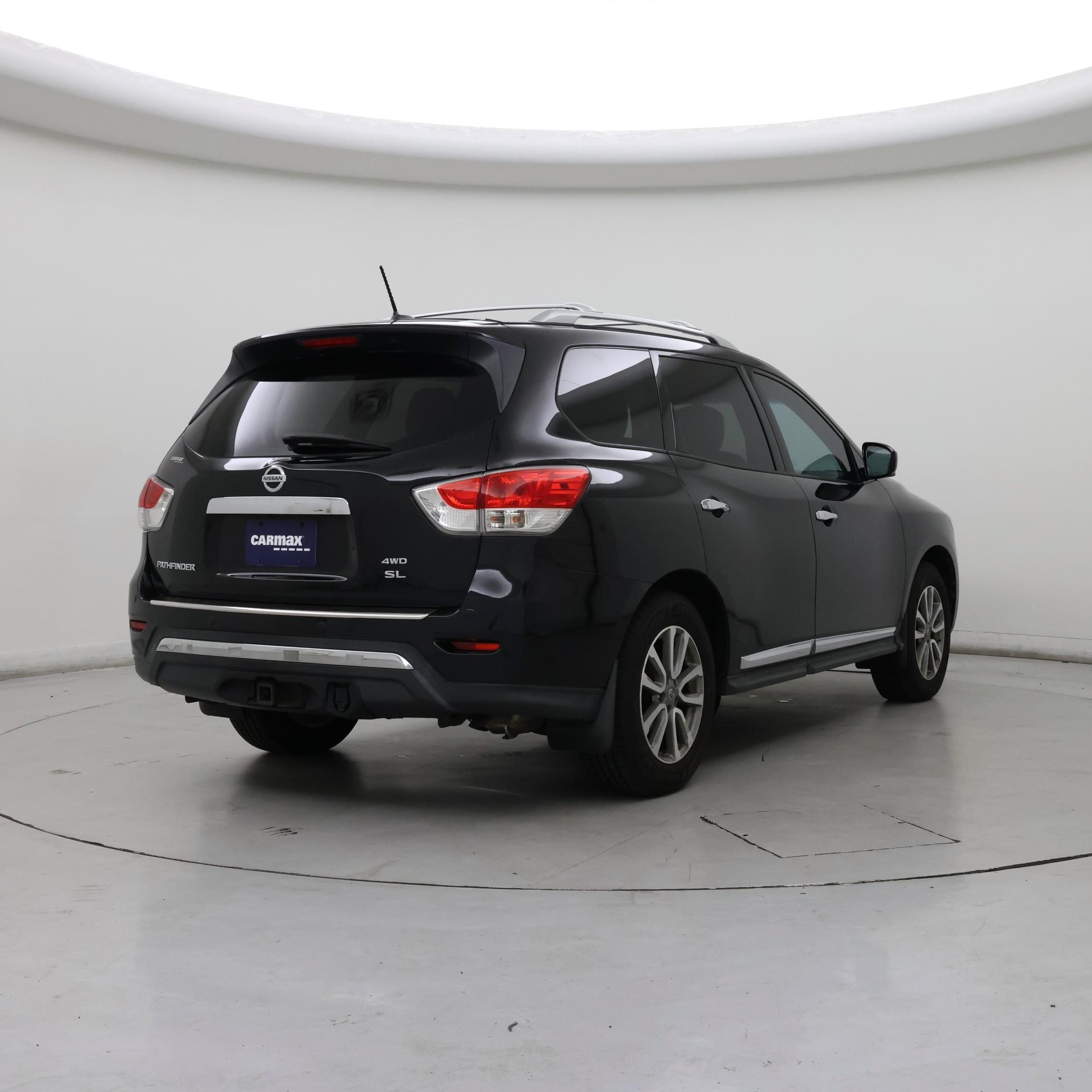 Thumbnail: 2016 Nissan Pathfinder - 8