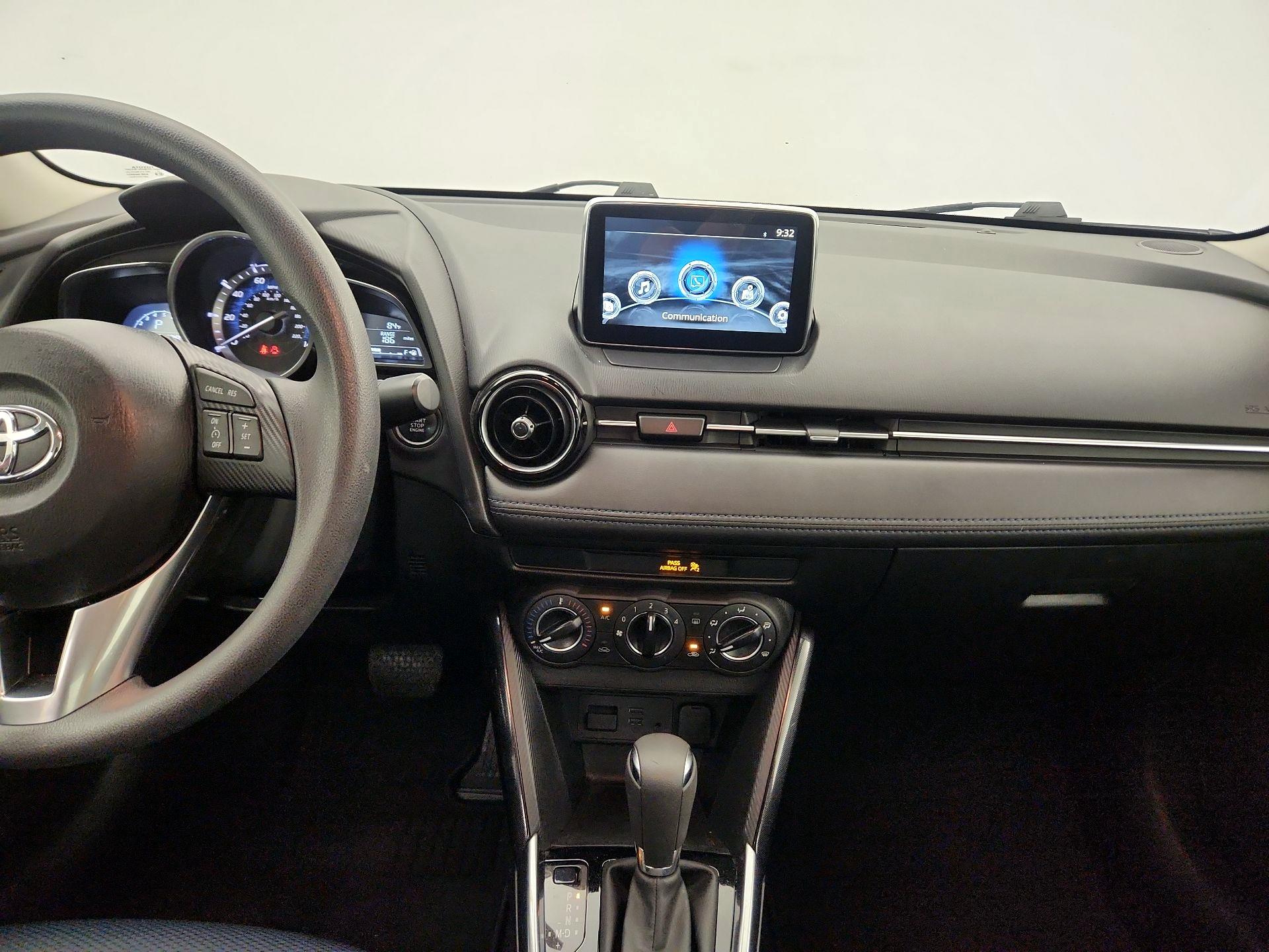 Thumbnail: 2017 Toyota Yaris iA - 9