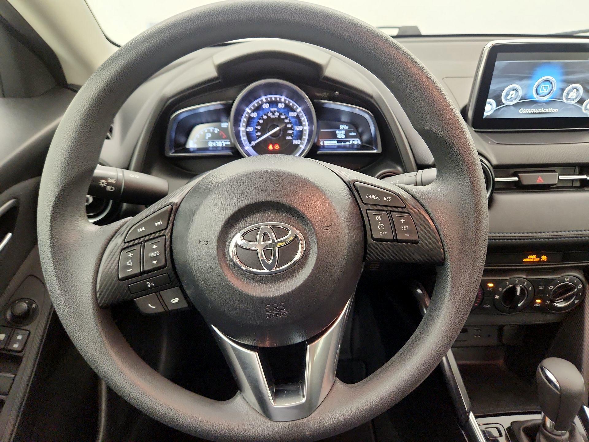 Thumbnail: 2017 Toyota Yaris iA - 10