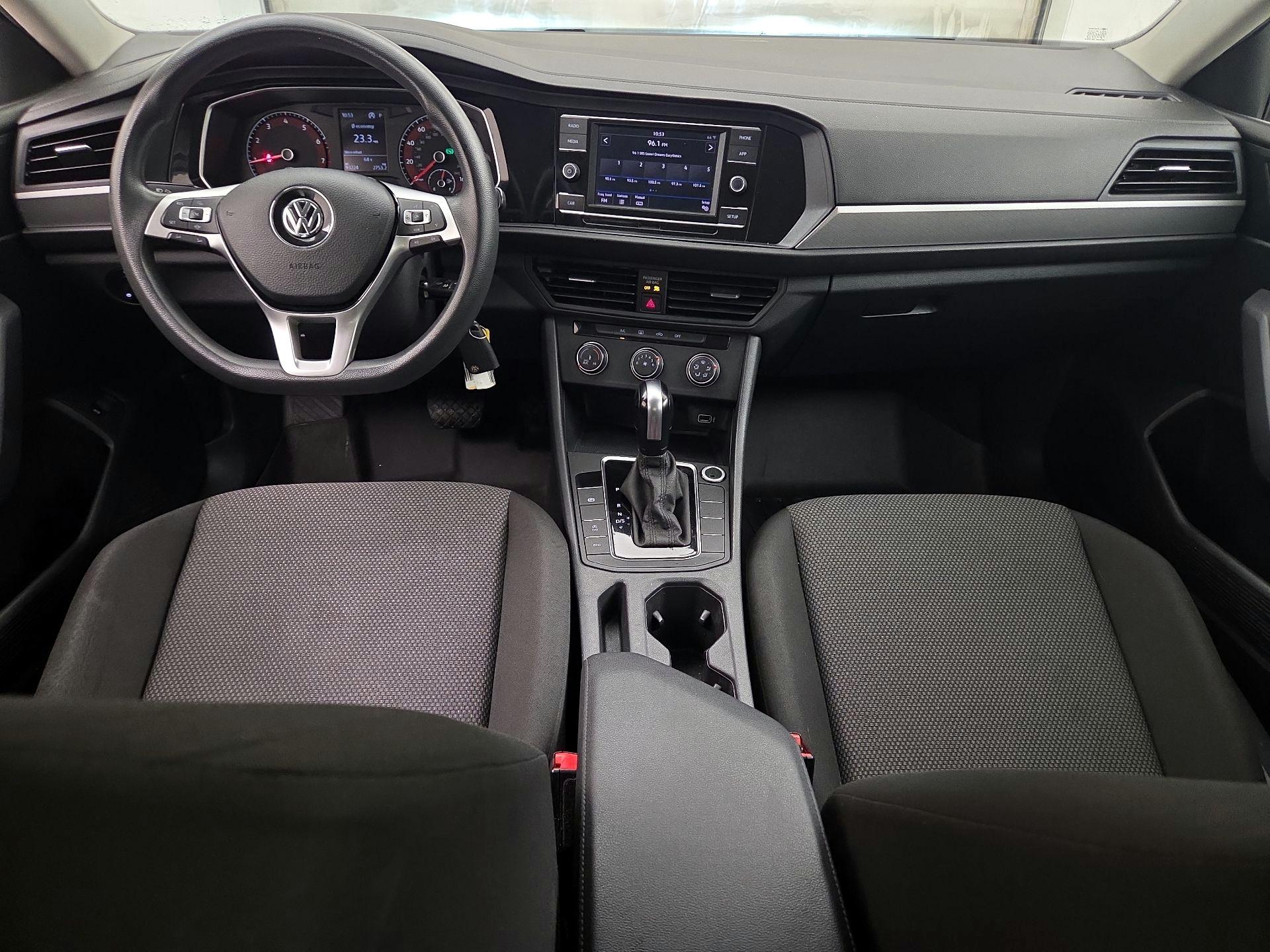 Thumbnail: 2019 Volkswagen Jetta - 9