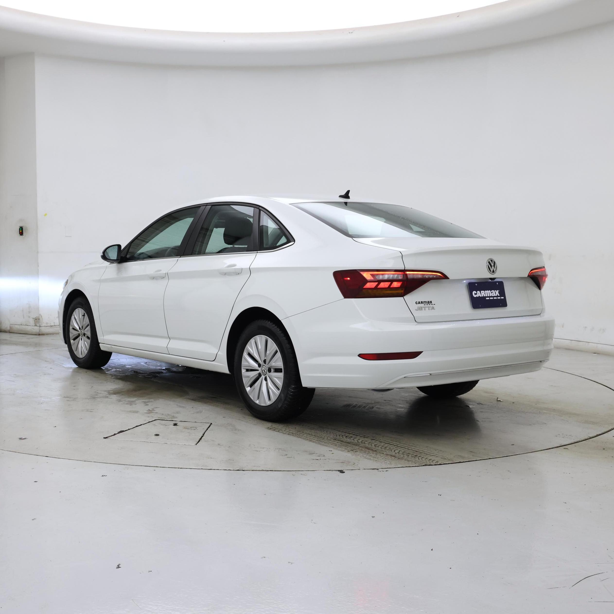 Thumbnail: 2019 Volkswagen Jetta - 2