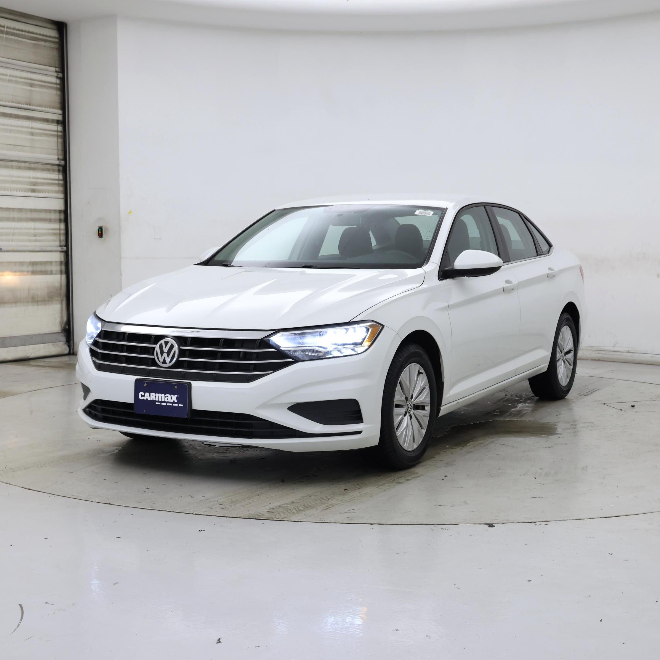 Thumbnail: 2019 Volkswagen Jetta - 4