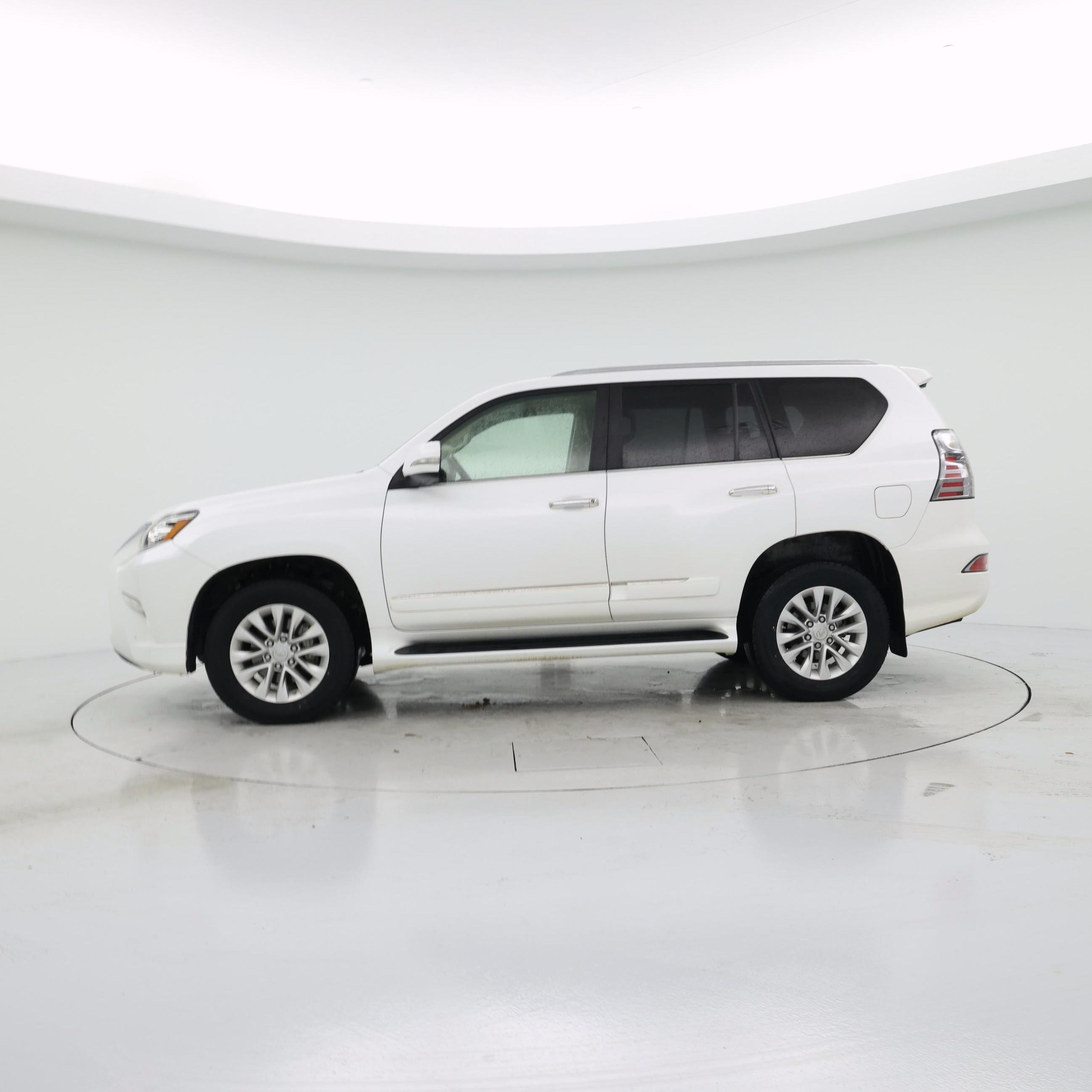 Thumbnail: 2014 Lexus GX - 3