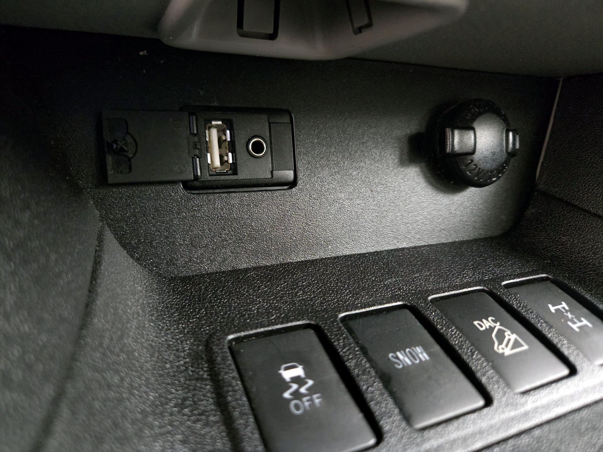 Thumbnail: 2016 Toyota Highlander - 19