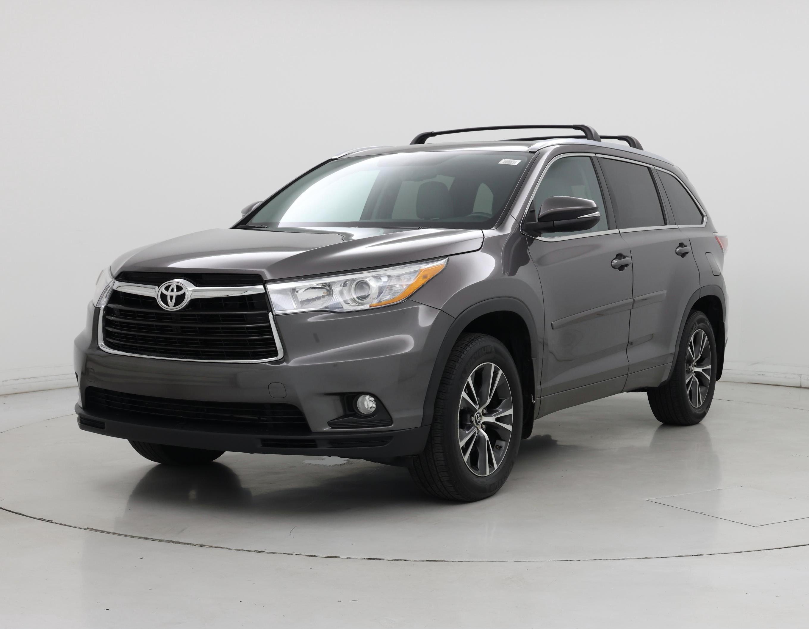 Thumbnail: 2016 Toyota Highlander - 4