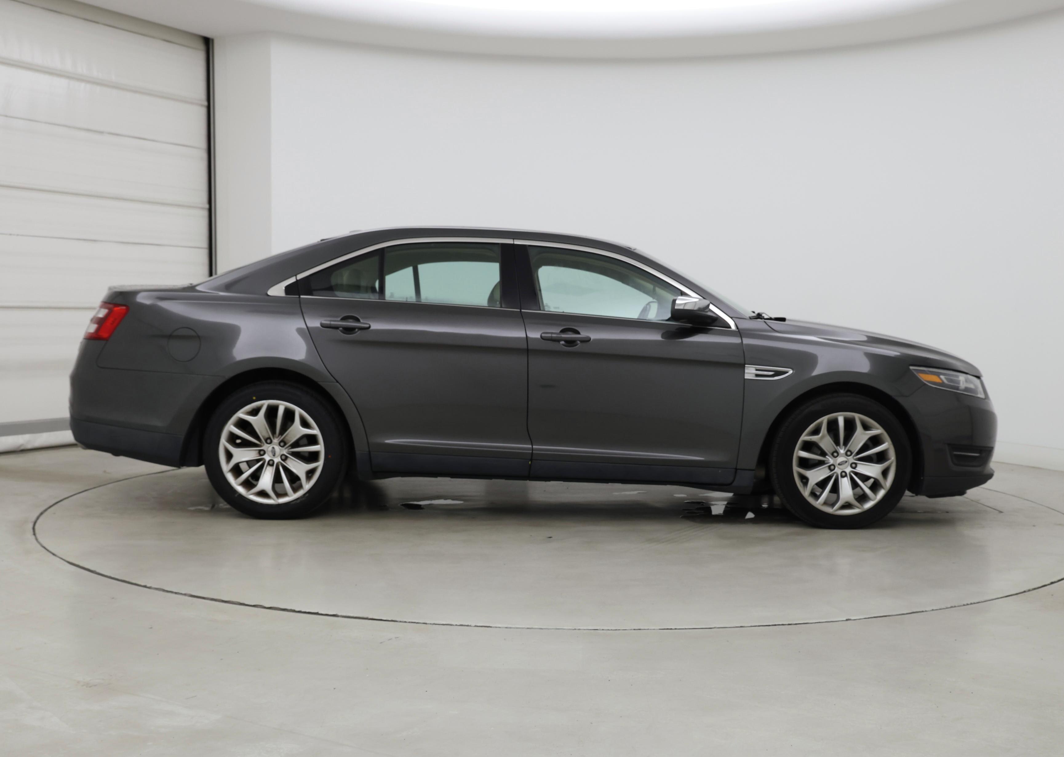 Thumbnail: 2017 Ford Taurus - 7