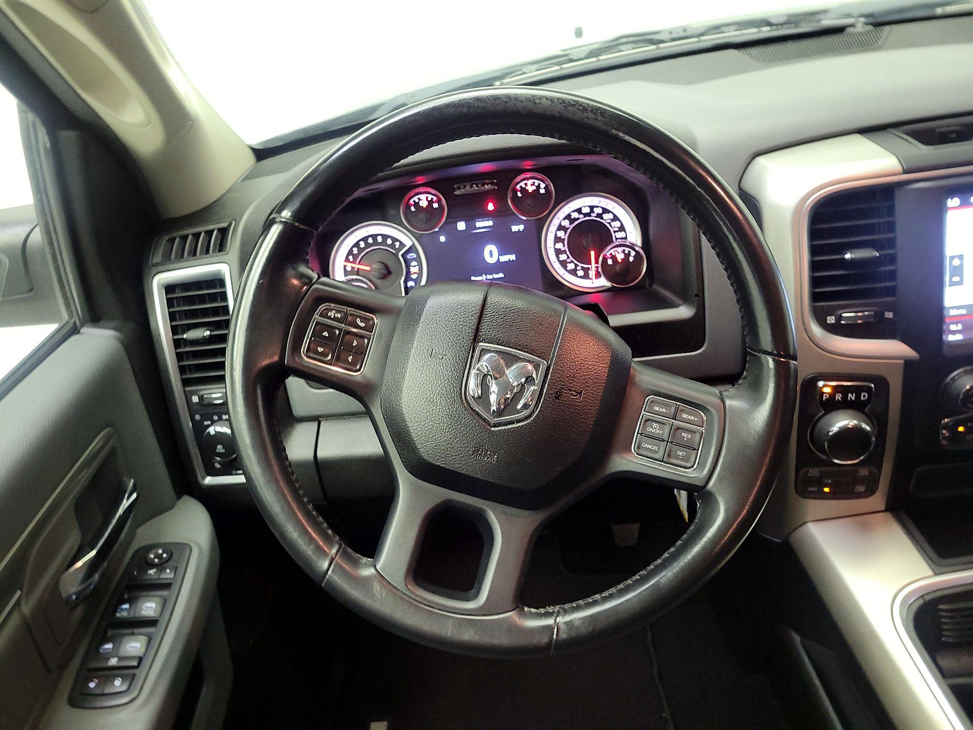 Thumbnail: 2019 RAM 1500 Classic - 10