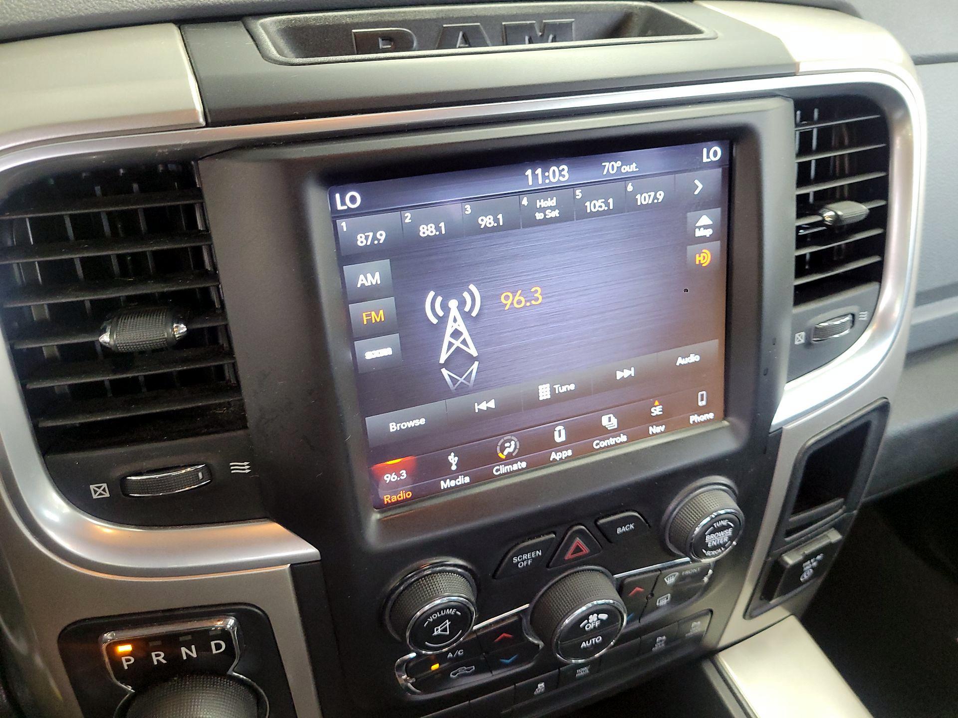 Thumbnail: 2019 RAM 1500 Classic - 16