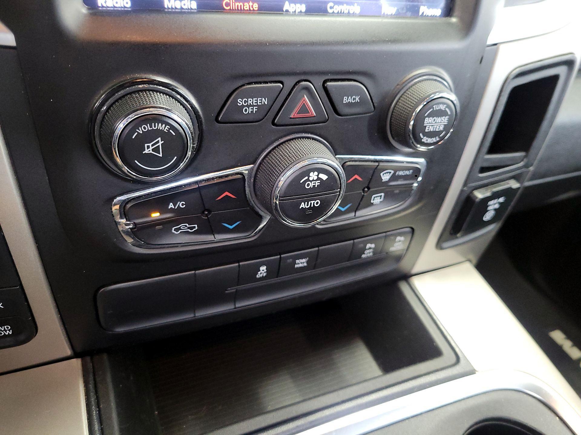 Thumbnail: 2019 RAM 1500 Classic - 17