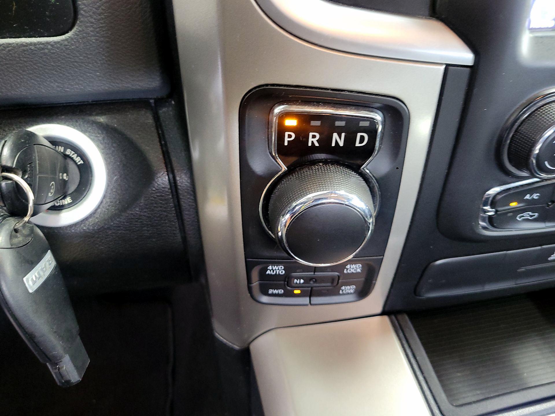 Thumbnail: 2019 RAM 1500 Classic - 18