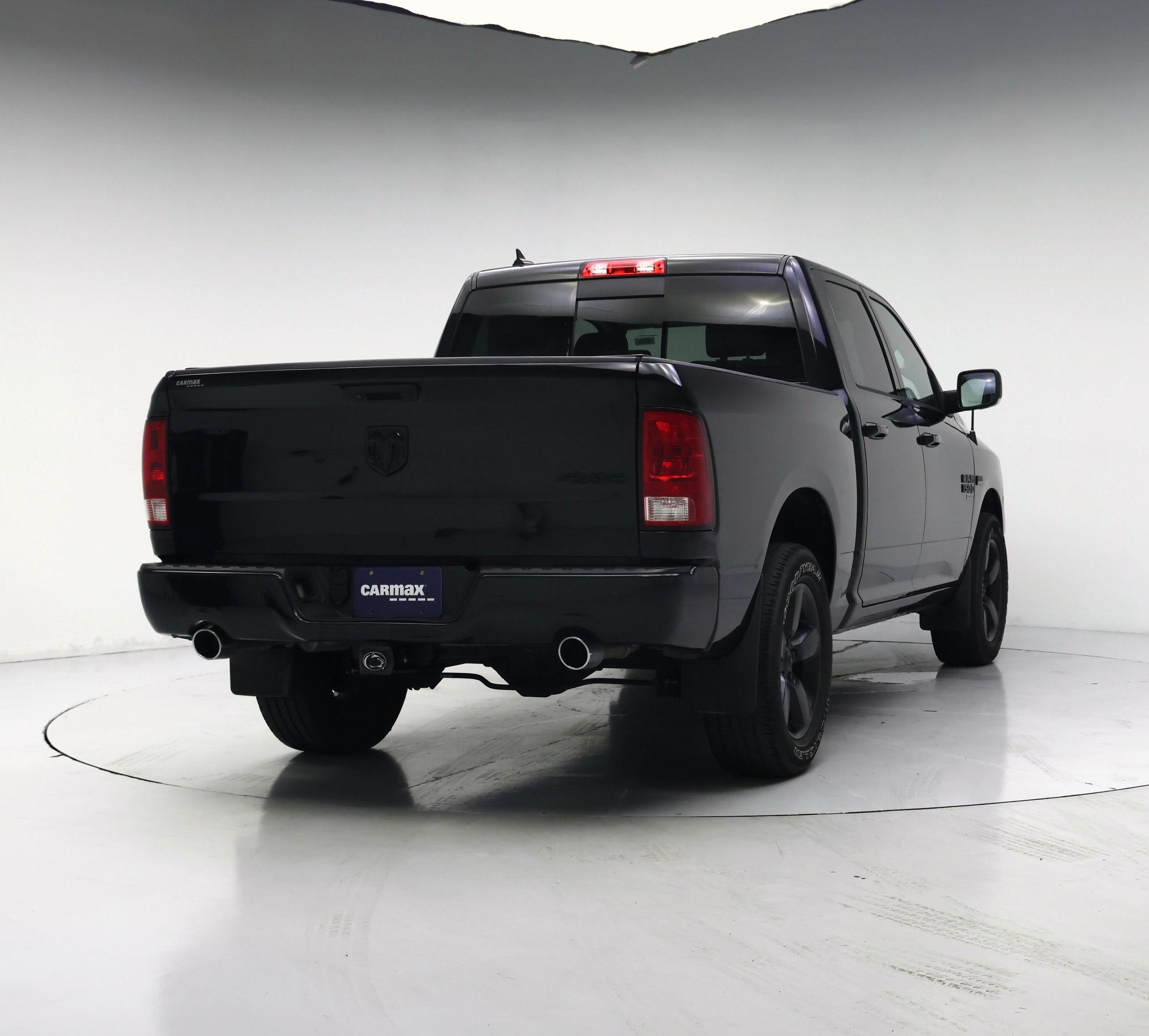 Thumbnail: 2019 RAM 1500 Classic - 8