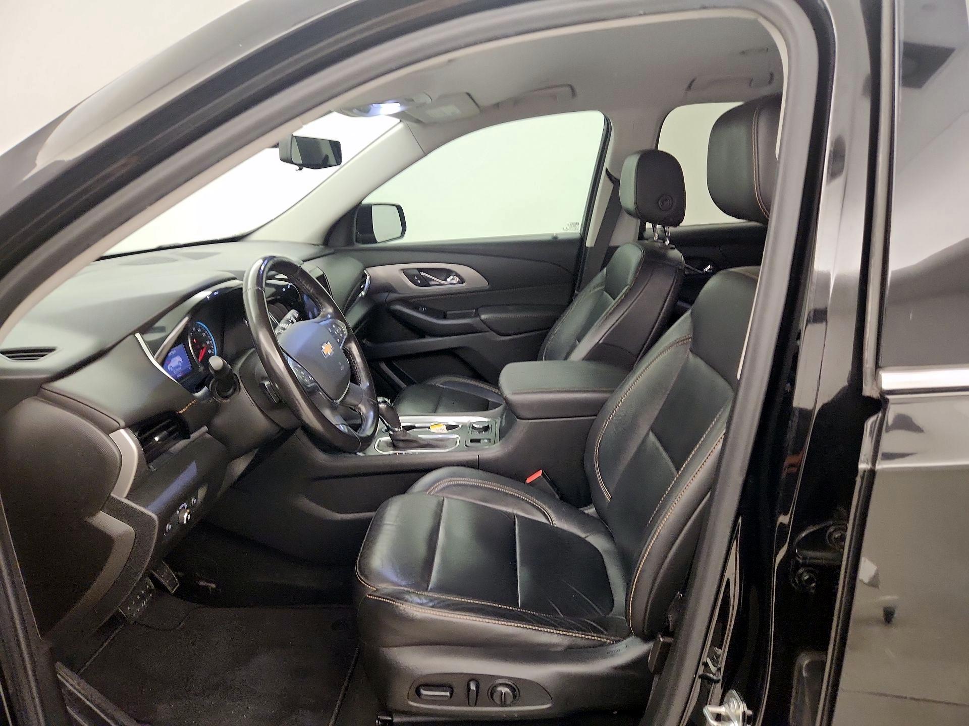 Thumbnail: 2020 Chevrolet Traverse - 11
