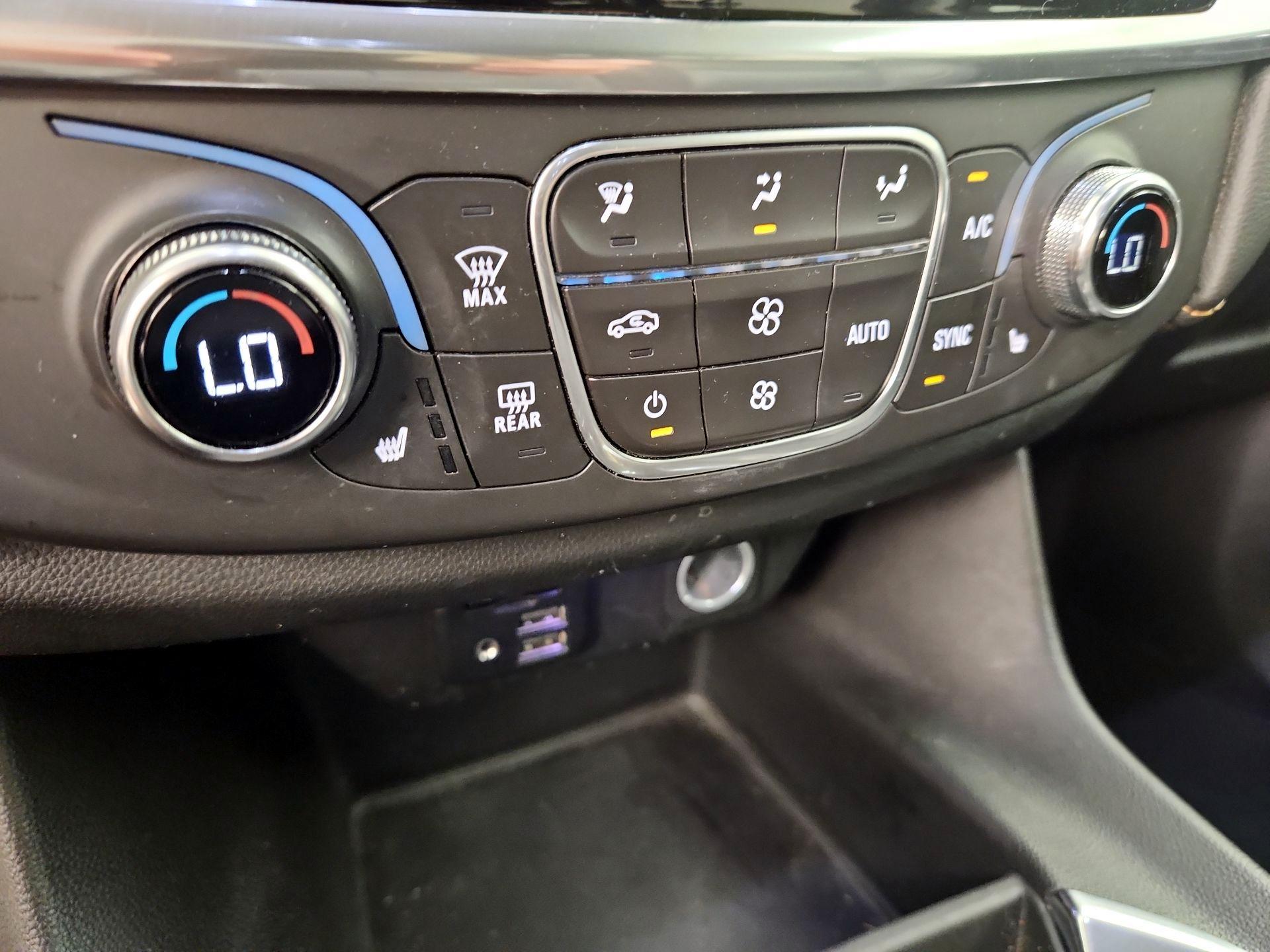 Thumbnail: 2020 Chevrolet Traverse - 17