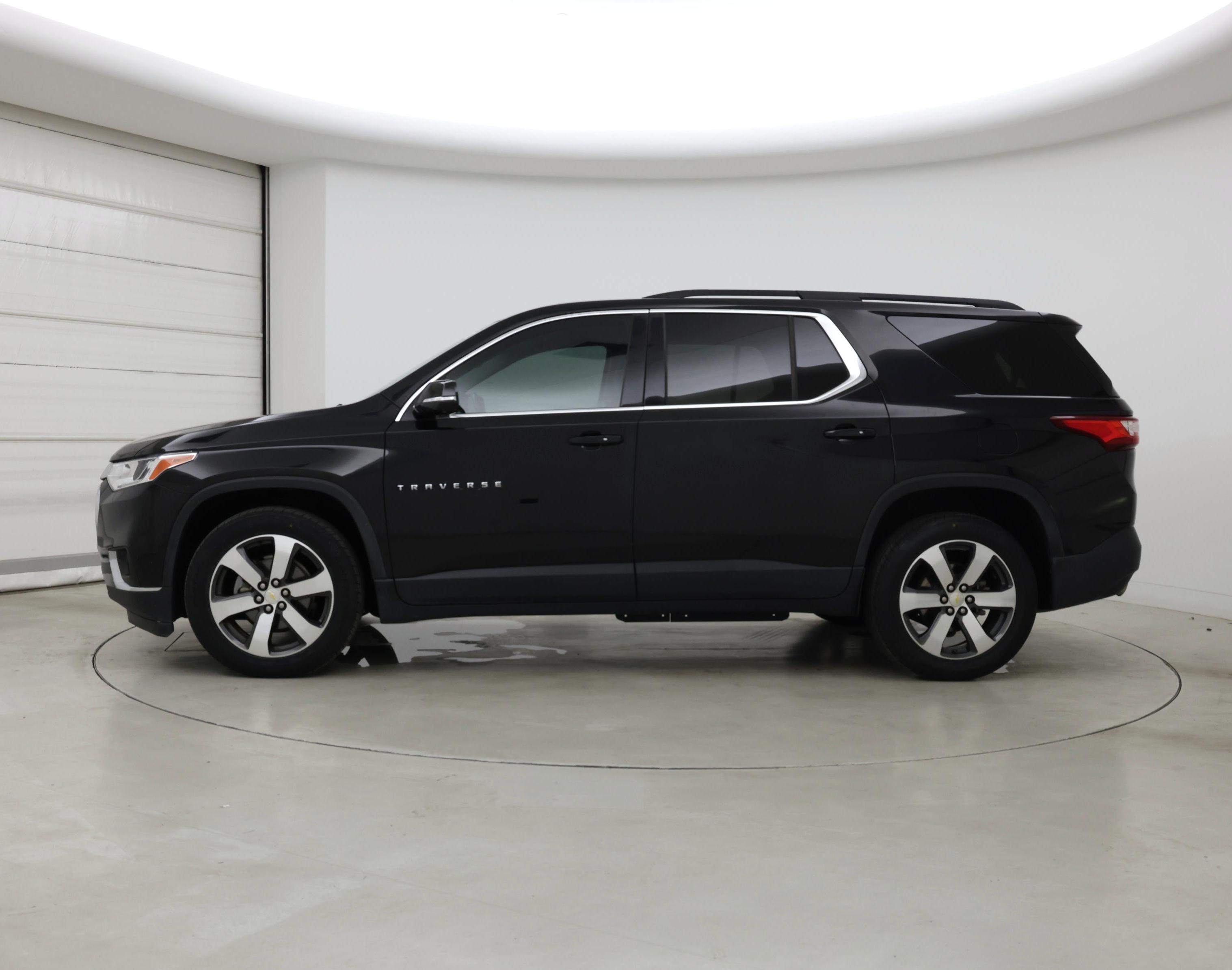 Thumbnail: 2020 Chevrolet Traverse - 3